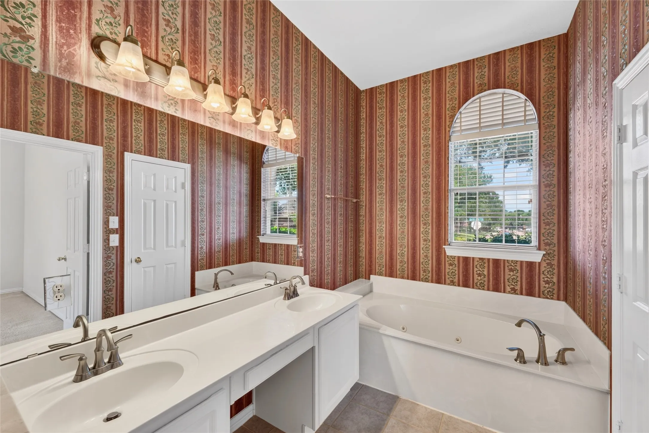 Single Family Residence For Sale in Collin County , 6777 Gatewick Drive, Frisco, Texas 75035, 4 Bedroom, 2 Bathroom, 2 Garage spaces, 2,395 Sqft, built in 1999, mls#21342984, Real Estate Agent in Frisco, Homes For Sale in Collin county, Homes For Sale in Frisco, Realtor in Frisco Texas, Real Estate Brokerage Independent Realty Texas, Luminita Cordes Realtor