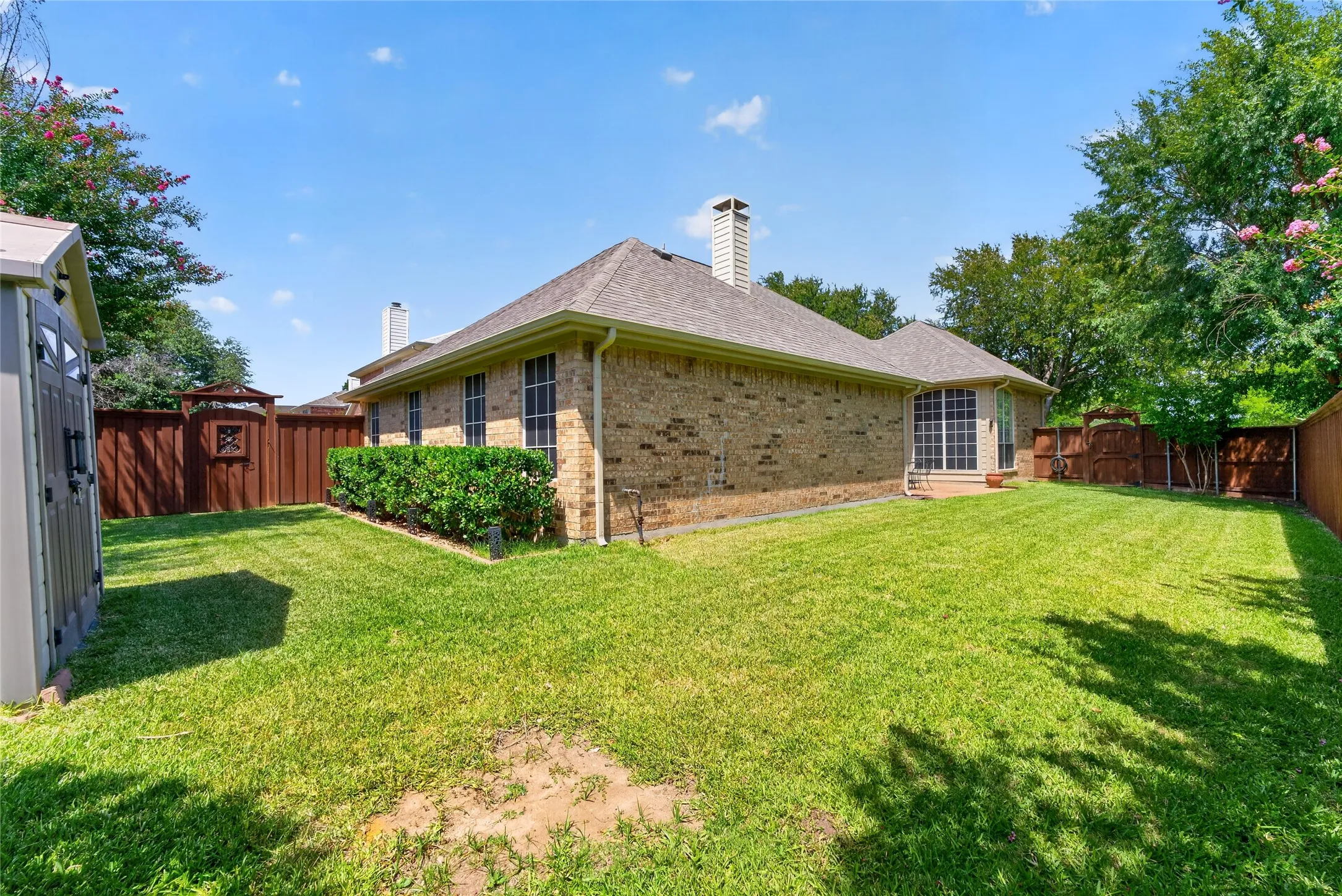 Single Family Residence For Sale in Collin County , 6777 Gatewick Drive, Frisco, Texas 75035, 4 Bedroom, 2 Bathroom, 2 Garage spaces, 2,395 Sqft, built in 1999, mls#21342984, Real Estate Agent in Frisco, Homes For Sale in Collin county, Homes For Sale in Frisco, Realtor in Frisco Texas, Real Estate Brokerage Independent Realty Texas, Luminita Cordes Realtor