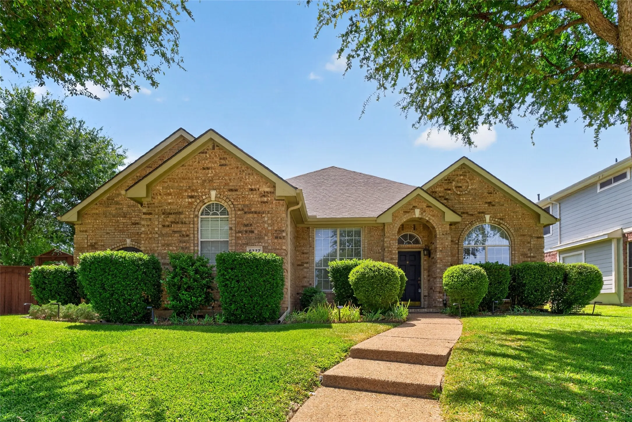 Single Family Residence For Sale in Collin County , 6777 Gatewick Drive, Frisco, Texas 75035, 4 Bedroom, 2 Bathroom, 2 Garage spaces, 2,395 Sqft, built in 1999, mls#21342984, Real Estate Agent in Frisco, Homes For Sale in Collin county, Homes For Sale in Frisco, Realtor in Frisco Texas, Real Estate Brokerage Independent Realty Texas, Luminita Cordes Realtor