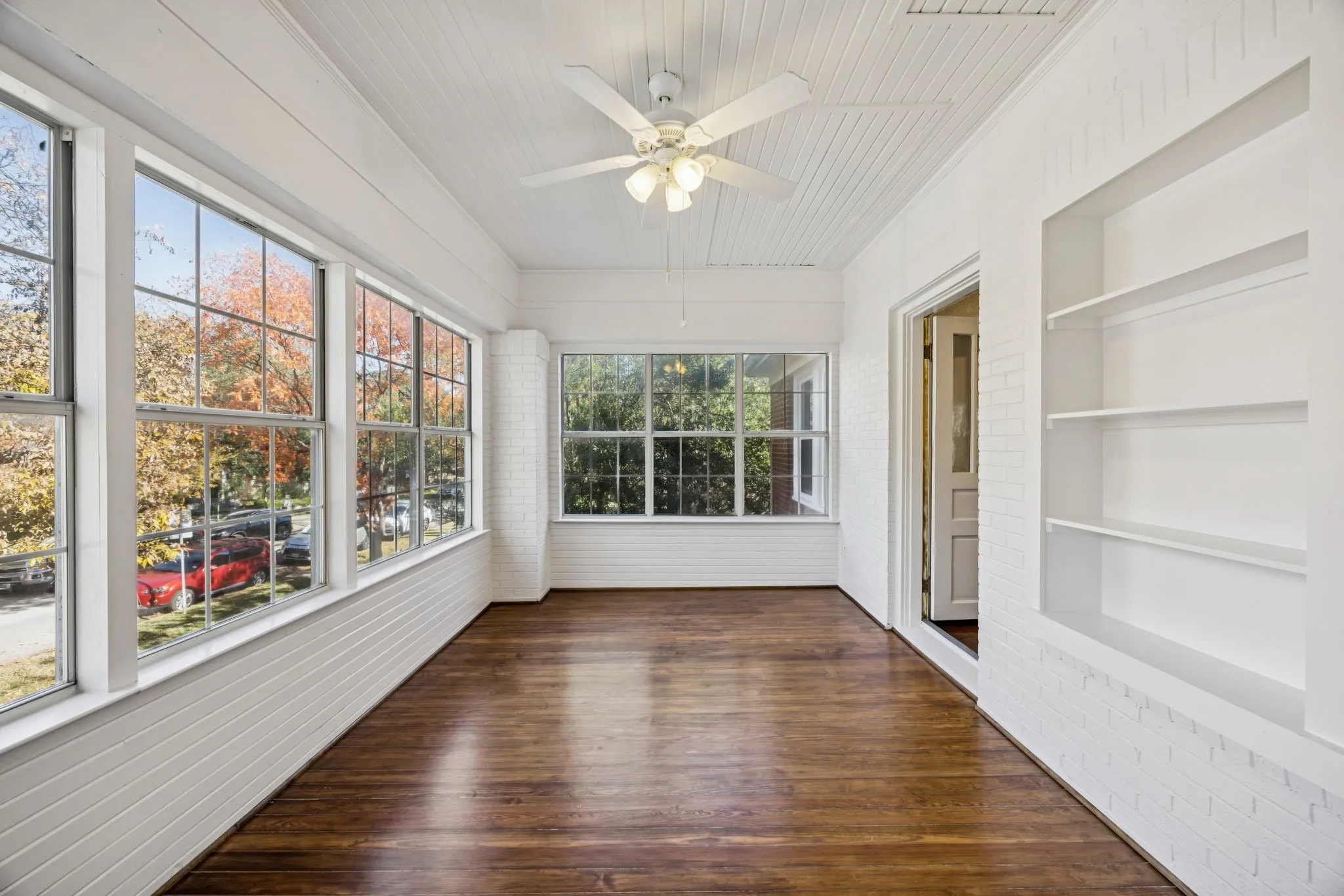 Duplex For Rent in Dallas County , 4147 Emerson Avenue, University Park, Texas 75205, 2 Bedroom, 2 Bathroom, 1 Garage spaces, 2,500 Sqft, built in 1931, mls#21343376, Real Estate Agent in University Park, Homes For Rent in Dallas county, Homes For Rent in University Park, Realtor in University Park Texas, Real Estate Brokerage Independent Realty Texas, Luminita Cordes Realtor
