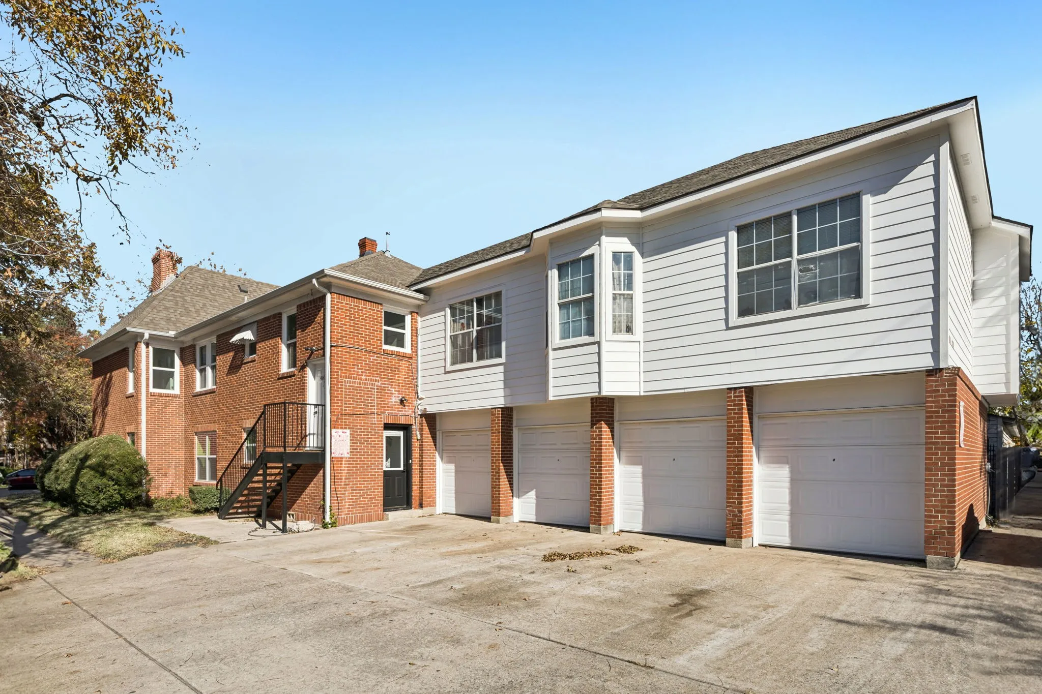 Duplex For Rent in Dallas County , 4147 Emerson Avenue, University Park, Texas 75205, 2 Bedroom, 2 Bathroom, 1 Garage spaces, 2,500 Sqft, built in 1931, mls#21343376, Real Estate Agent in University Park, Homes For Rent in Dallas county, Homes For Rent in University Park, Realtor in University Park Texas, Real Estate Brokerage Independent Realty Texas, Luminita Cordes Realtor