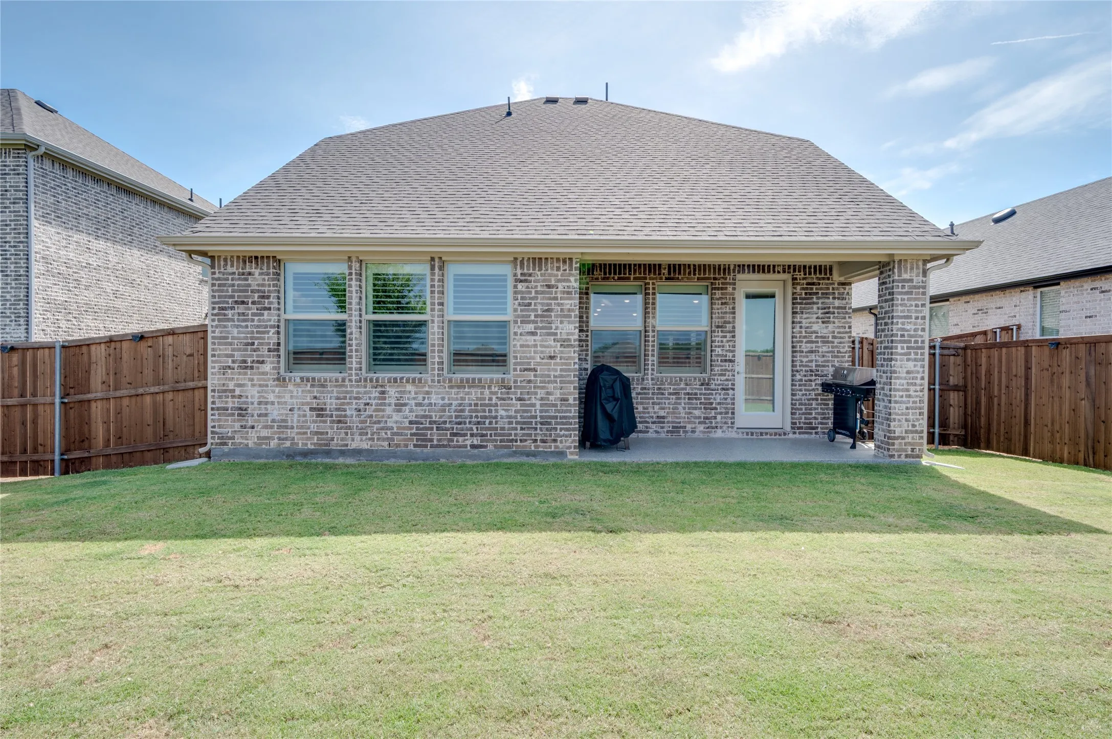 Single Family Residence For Sale in Grayson County , 3703 Cloverleaf Lane, Sherman, Texas 75092, 3 Bedroom, 3 Bathroom, 2 Garage spaces, 2,062 Sqft, built in 2024, mls#21338102, Real Estate Agent in Sherman, Homes For Sale in Grayson county, Homes For Sale in Sherman, Realtor in Sherman Texas, Real Estate Brokerage Independent Realty Texas, Luminita Cordes Realtor