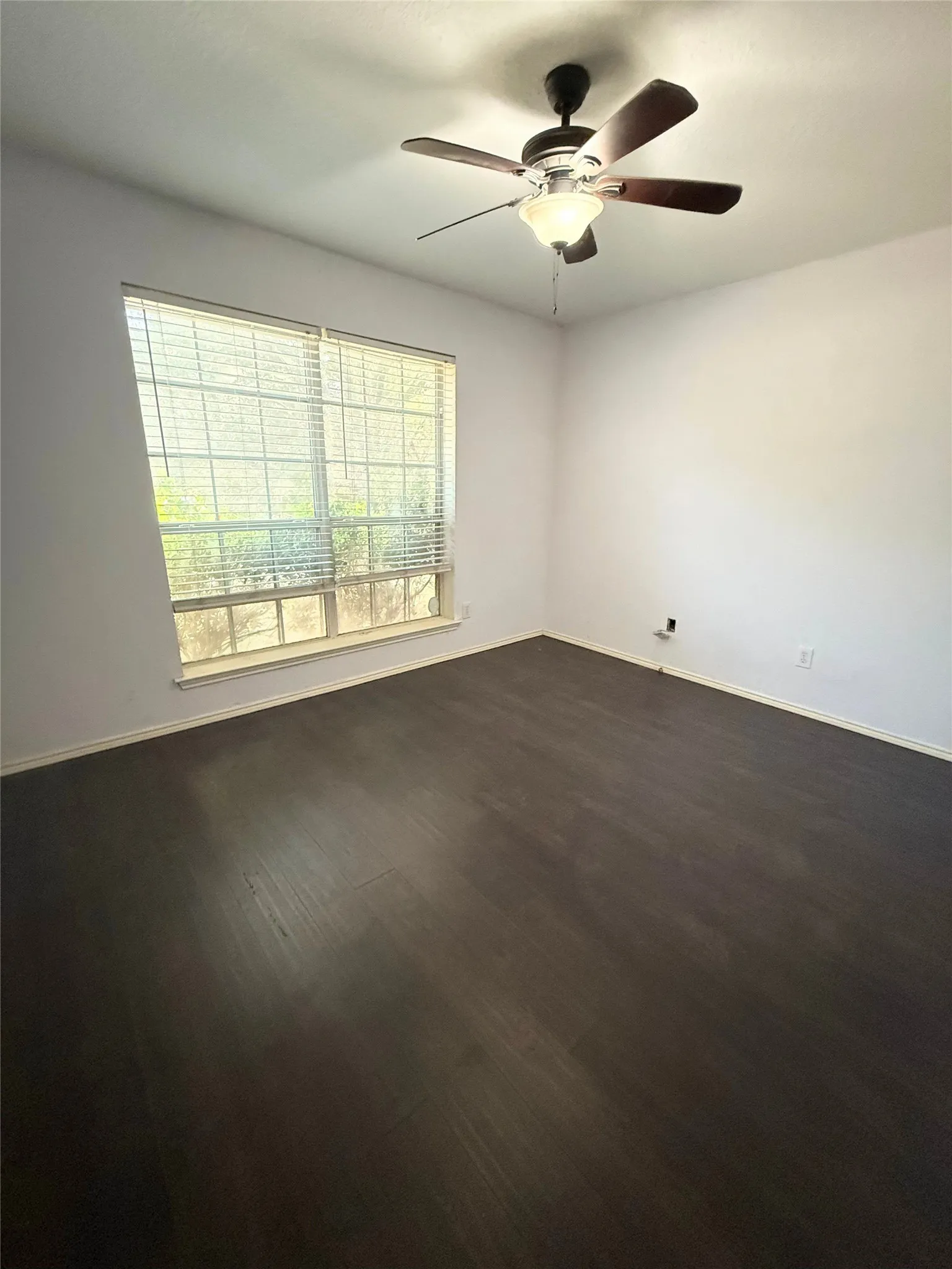 Single Family Residence For Sale in Tarrant County , 4621 Barnhill Lane, Fort Worth, Texas 76135, 3 Bedroom, 2 Bathroom, 2 Garage spaces, 1,686 Sqft, built in 2002, mls#21345107, Real Estate Agent in Fort Worth, Homes For Sale in Tarrant county, Homes For Sale in Fort Worth, Realtor in Fort Worth Texas, Real Estate Brokerage Independent Realty Texas, Luminita Cordes Realtor