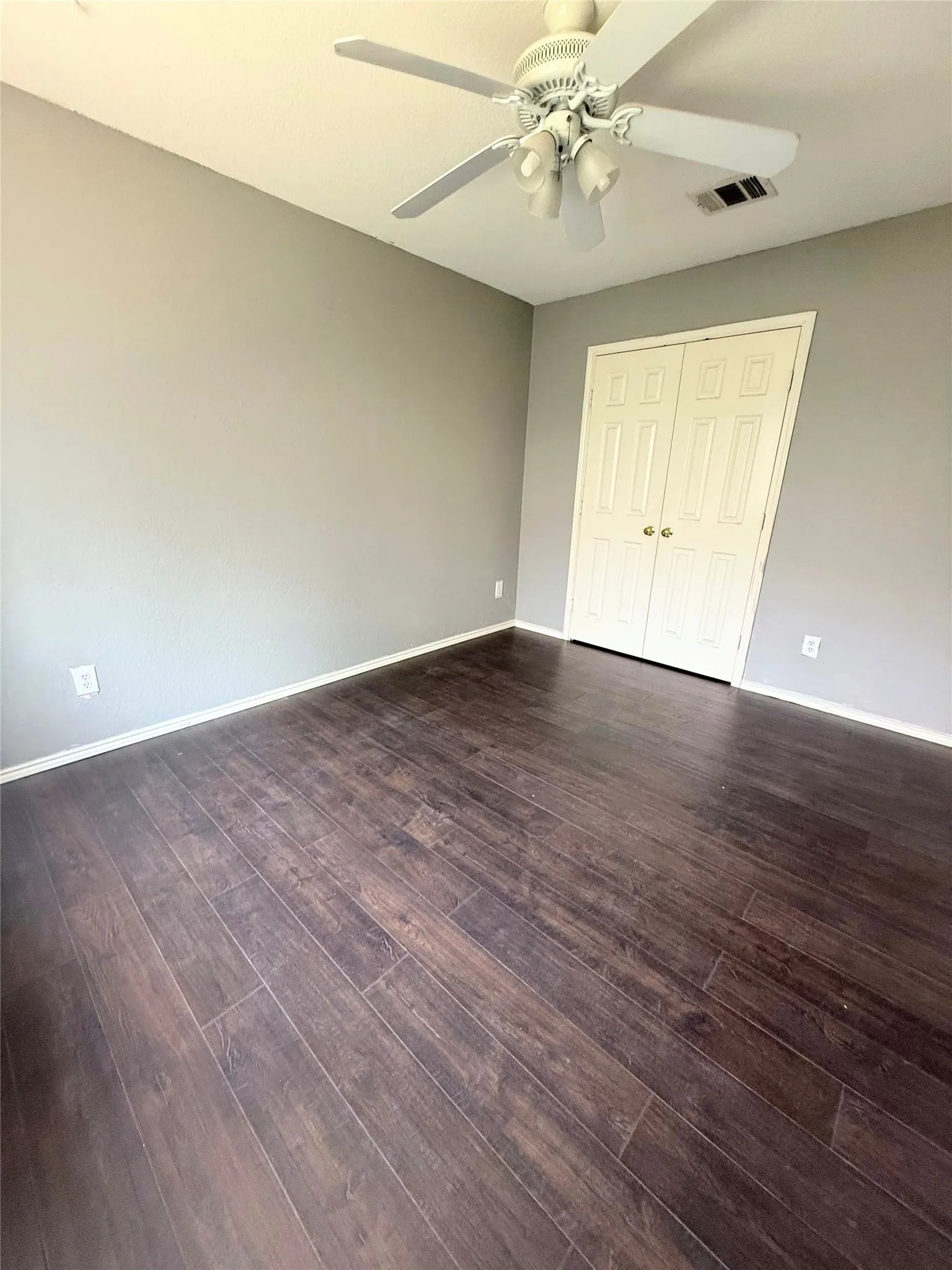 Single Family Residence For Sale in Tarrant County , 4621 Barnhill Lane, Fort Worth, Texas 76135, 3 Bedroom, 2 Bathroom, 2 Garage spaces, 1,686 Sqft, built in 2002, mls#21345107, Real Estate Agent in Fort Worth, Homes For Sale in Tarrant county, Homes For Sale in Fort Worth, Realtor in Fort Worth Texas, Real Estate Brokerage Independent Realty Texas, Luminita Cordes Realtor