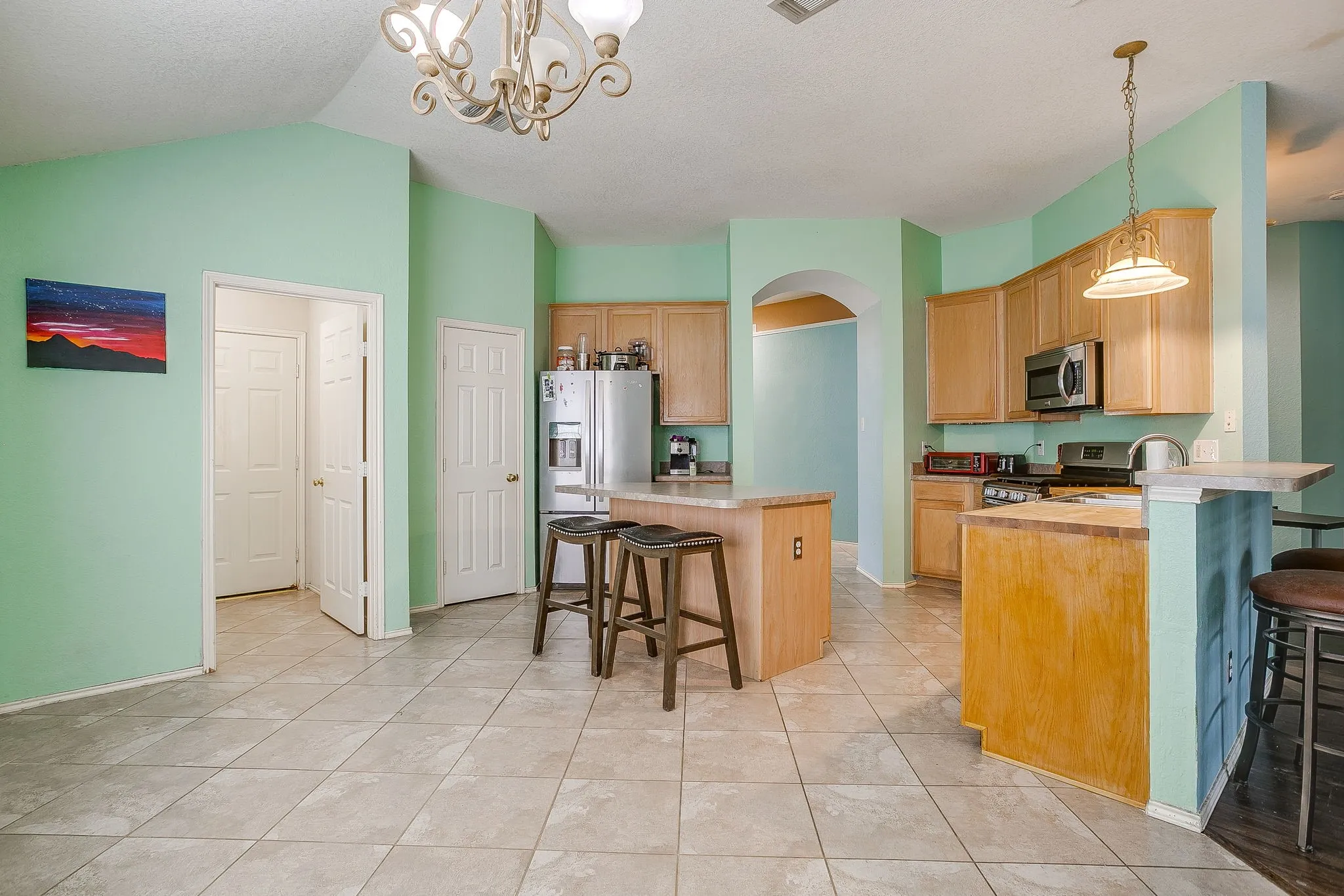 Single Family Residence For Sale in Tarrant County , 4621 Barnhill Lane, Fort Worth, Texas 76135, 3 Bedroom, 2 Bathroom, 2 Garage spaces, 1,686 Sqft, built in 2002, mls#21345107, Real Estate Agent in Fort Worth, Homes For Sale in Tarrant county, Homes For Sale in Fort Worth, Realtor in Fort Worth Texas, Real Estate Brokerage Independent Realty Texas, Luminita Cordes Realtor