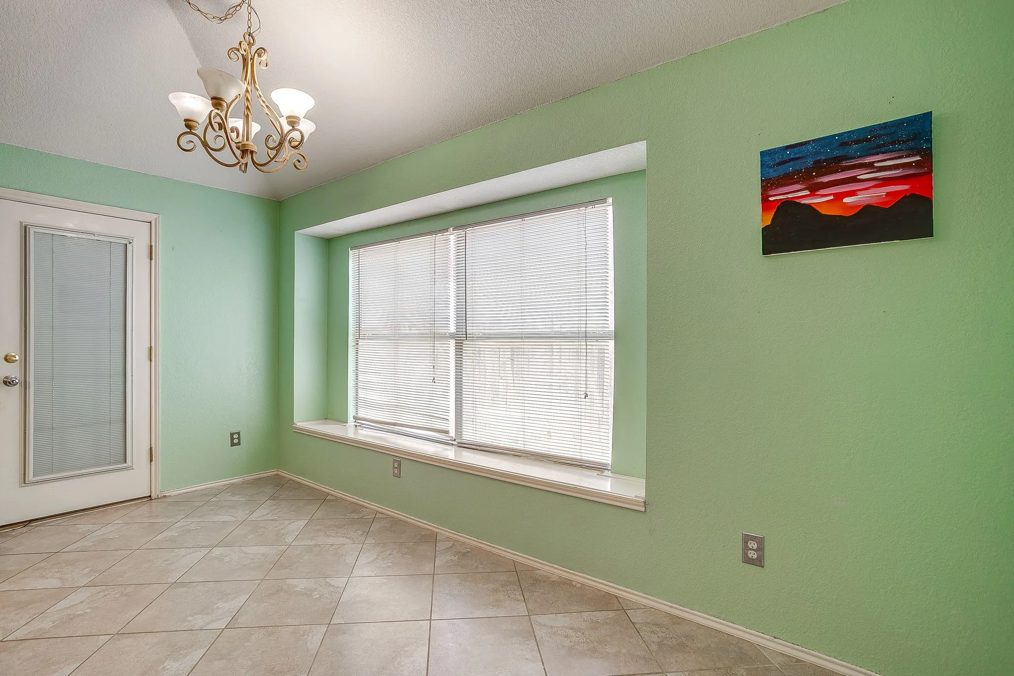 Single Family Residence For Sale in Tarrant County , 4621 Barnhill Lane, Fort Worth, Texas 76135, 3 Bedroom, 2 Bathroom, 2 Garage spaces, 1,686 Sqft, built in 2002, mls#21345107, Real Estate Agent in Fort Worth, Homes For Sale in Tarrant county, Homes For Sale in Fort Worth, Realtor in Fort Worth Texas, Real Estate Brokerage Independent Realty Texas, Luminita Cordes Realtor