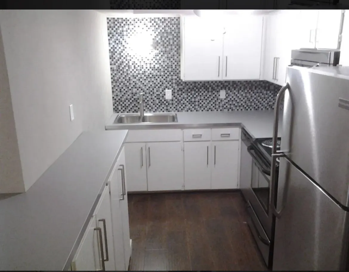 Apartment For Rent in Dallas County , 4231 Gilbert Avenue 201, Dallas, Texas 75219, 1 Bedroom, 1 Bathroom, Garage spaces, 900 Sqft, built in 1973, Price $1,400, mls#21345505, Real Estate Agent in Dallas, Homes For Rent in Dallas county, Homes For Rent in Dallas, Realtor in Dallas Texas, Real Estate Brokerage Independent Realty Texas, Luminita Cordes Realtor