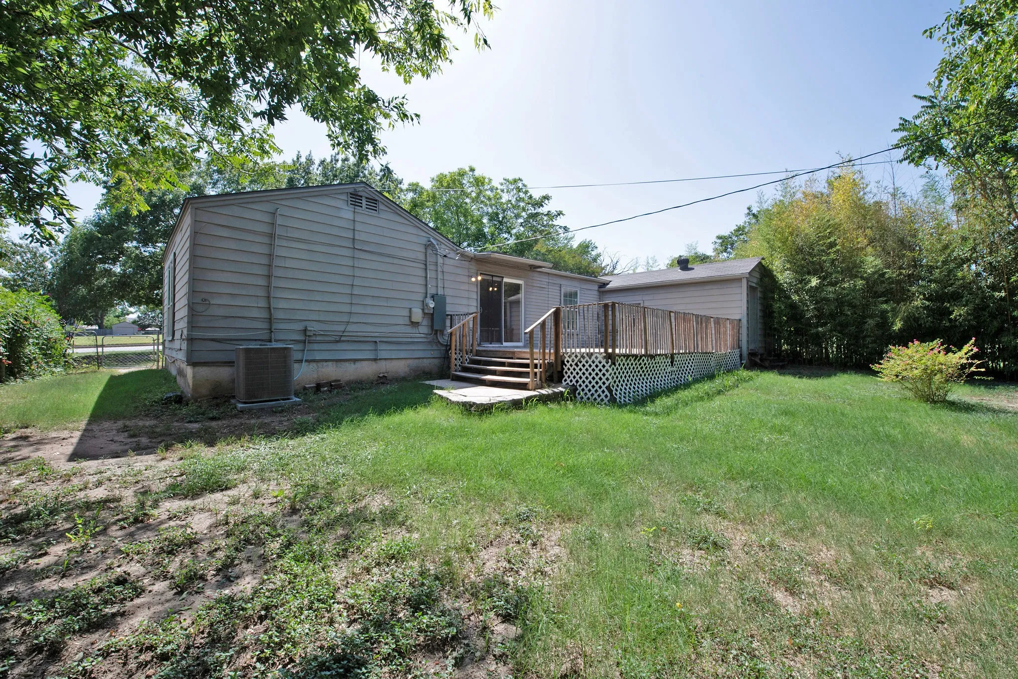 Single Family Residence For Sale in Tarrant County , 4201 Southwest Boulevard, Fort Worth, Texas 76116, 4 Bedroom, 2 Bathroom, Garage spaces, 2,018 Sqft, built in 1974, mls#21339455, Real Estate Agent in Fort Worth, Homes For Sale in Tarrant county, Homes For Sale in Fort Worth, Realtor in Fort Worth Texas, Real Estate Brokerage Independent Realty Texas, Luminita Cordes Realtor