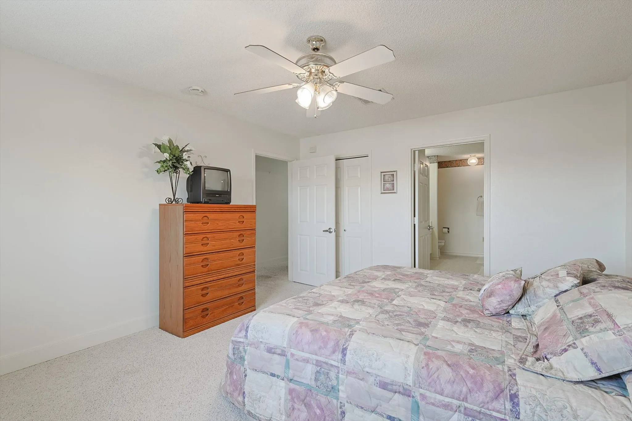 Condominium For Sale in Denton County , 3575 Lone Star Circle 907, Fort Worth, Texas 76177, 3 Bedrooms, 3 Bathrooms, Garage spaces, 2,500 Sqft, built in 1997, Price $513,000, mls#21345190, Real Estate Agent in Fort Worth, Homes For Sale in Denton county, Homes For Sale in Fort Worth, Realtor in Fort Worth Texas, Real Estate Brokerage Independent Realty Texas, Luminita Cordes Realtor