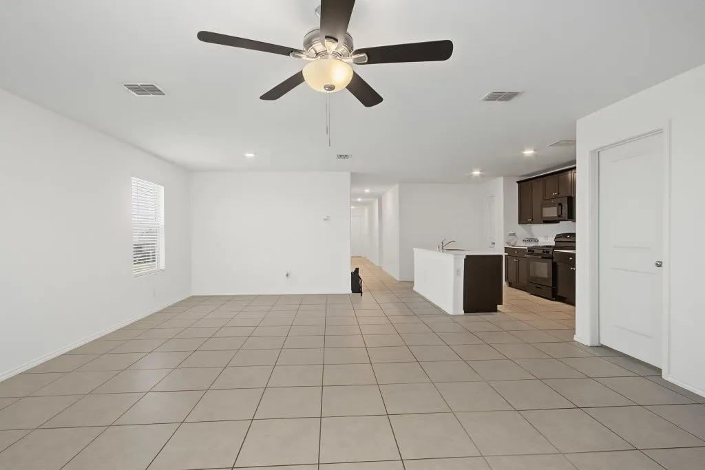 Single Family Residence For Sale in Tarrant County , 8412 Fawn Creek Drive, Fort Worth, Texas 76123, 4 Bedroom, 2 Bathroom, 2 Garage spaces, 1,725 Sqft, built in 2022, mls#21345487, Real Estate Agent in Fort Worth, Homes For Sale in Tarrant county, Homes For Sale in Fort Worth, Realtor in Fort Worth Texas, Real Estate Brokerage Independent Realty Texas, Luminita Cordes Realtor