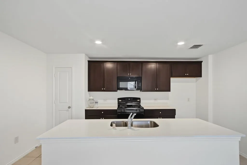 Single Family Residence For Sale in Tarrant County , 8412 Fawn Creek Drive, Fort Worth, Texas 76123, 4 Bedroom, 2 Bathroom, 2 Garage spaces, 1,725 Sqft, built in 2022, mls#21345487, Real Estate Agent in Fort Worth, Homes For Sale in Tarrant county, Homes For Sale in Fort Worth, Realtor in Fort Worth Texas, Real Estate Brokerage Independent Realty Texas, Luminita Cordes Realtor