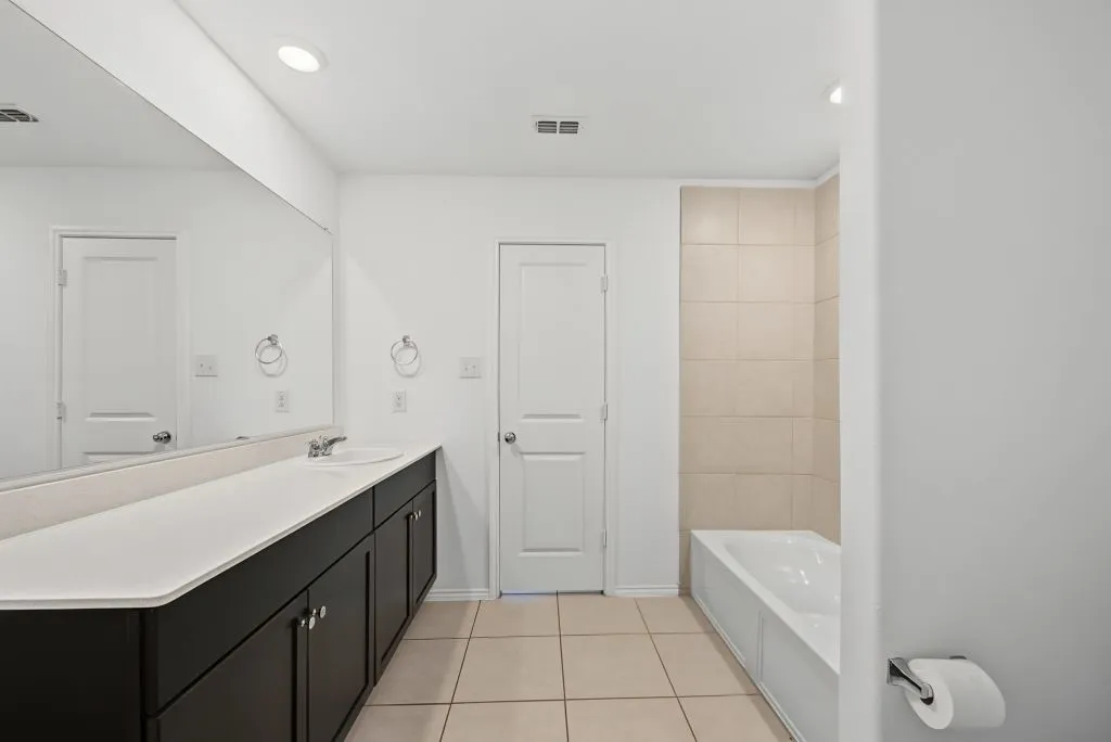 Single Family Residence For Sale in Tarrant County , 8412 Fawn Creek Drive, Fort Worth, Texas 76123, 4 Bedroom, 2 Bathroom, 2 Garage spaces, 1,725 Sqft, built in 2022, mls#21345487, Real Estate Agent in Fort Worth, Homes For Sale in Tarrant county, Homes For Sale in Fort Worth, Realtor in Fort Worth Texas, Real Estate Brokerage Independent Realty Texas, Luminita Cordes Realtor