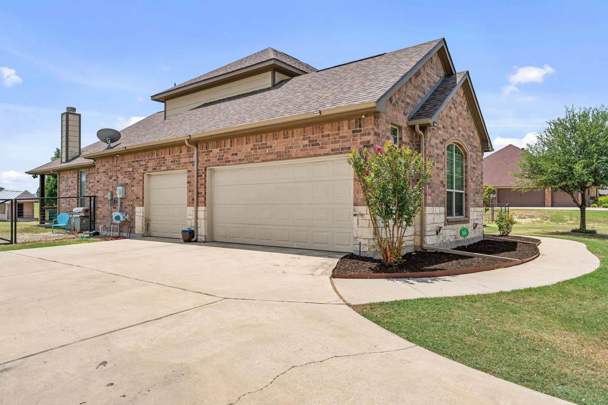 Single Family Residence For Sale in Johnson County , 8909 County Road 915, Godley, Texas 76044, 5 Bedroom, 3 Bathroom, 3 Garage spaces, 3,615 Sqft, built in 2014, Price $629,000, mls#21336131, Real Estate Agent in Godley, Homes For Sale in Johnson county, Homes For Sale in Godley, Realtor in Godley Texas, Real Estate Brokerage Independent Realty Texas, Luminita Cordes Realtor