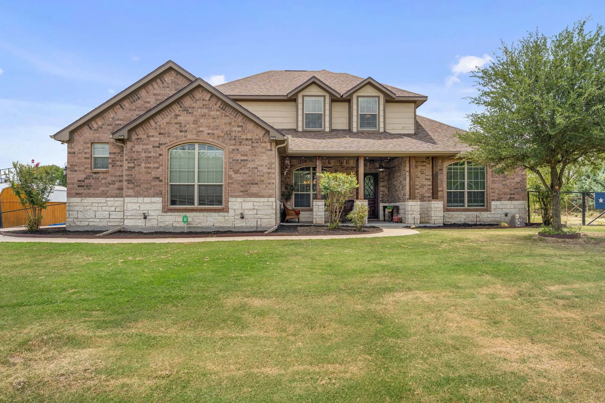 Single Family Residence For Sale in Johnson County , 8909 County Road 915, Godley, Texas 76044, 5 Bedroom, 3 Bathroom, 3 Garage spaces, 3,615 Sqft, built in 2014, Price $629,000, mls#21336131, Real Estate Agent in Godley, Homes For Sale in Johnson county, Homes For Sale in Godley, Realtor in Godley Texas, Real Estate Brokerage Independent Realty Texas, Luminita Cordes Realtor