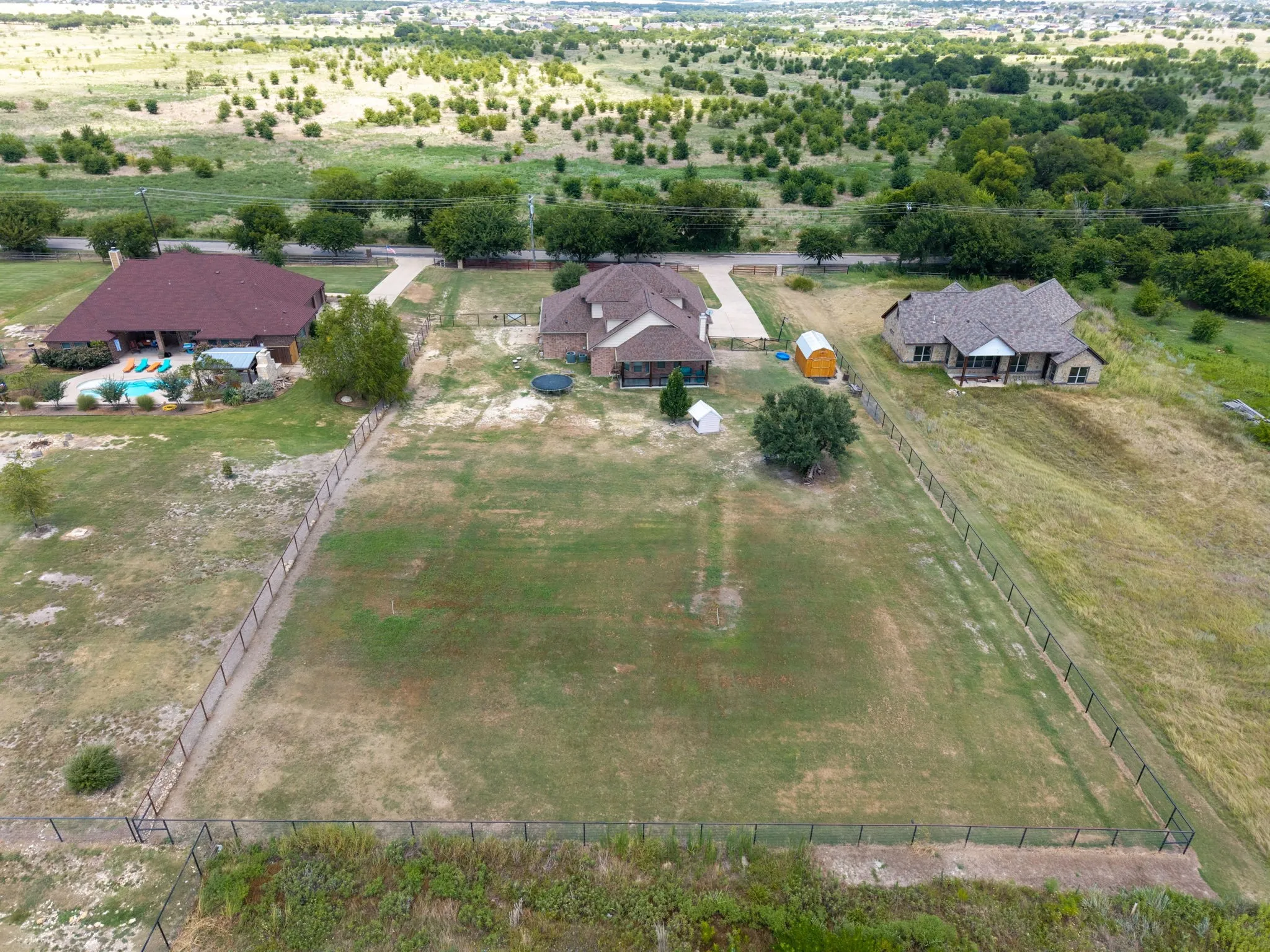 Single Family Residence For Sale in Johnson County , 8909 County Road 915, Godley, Texas 76044, 5 Bedroom, 3 Bathroom, 3 Garage spaces, 3,615 Sqft, built in 2014, Price $629,000, mls#21336131, Real Estate Agent in Godley, Homes For Sale in Johnson county, Homes For Sale in Godley, Realtor in Godley Texas, Real Estate Brokerage Independent Realty Texas, Luminita Cordes Realtor
