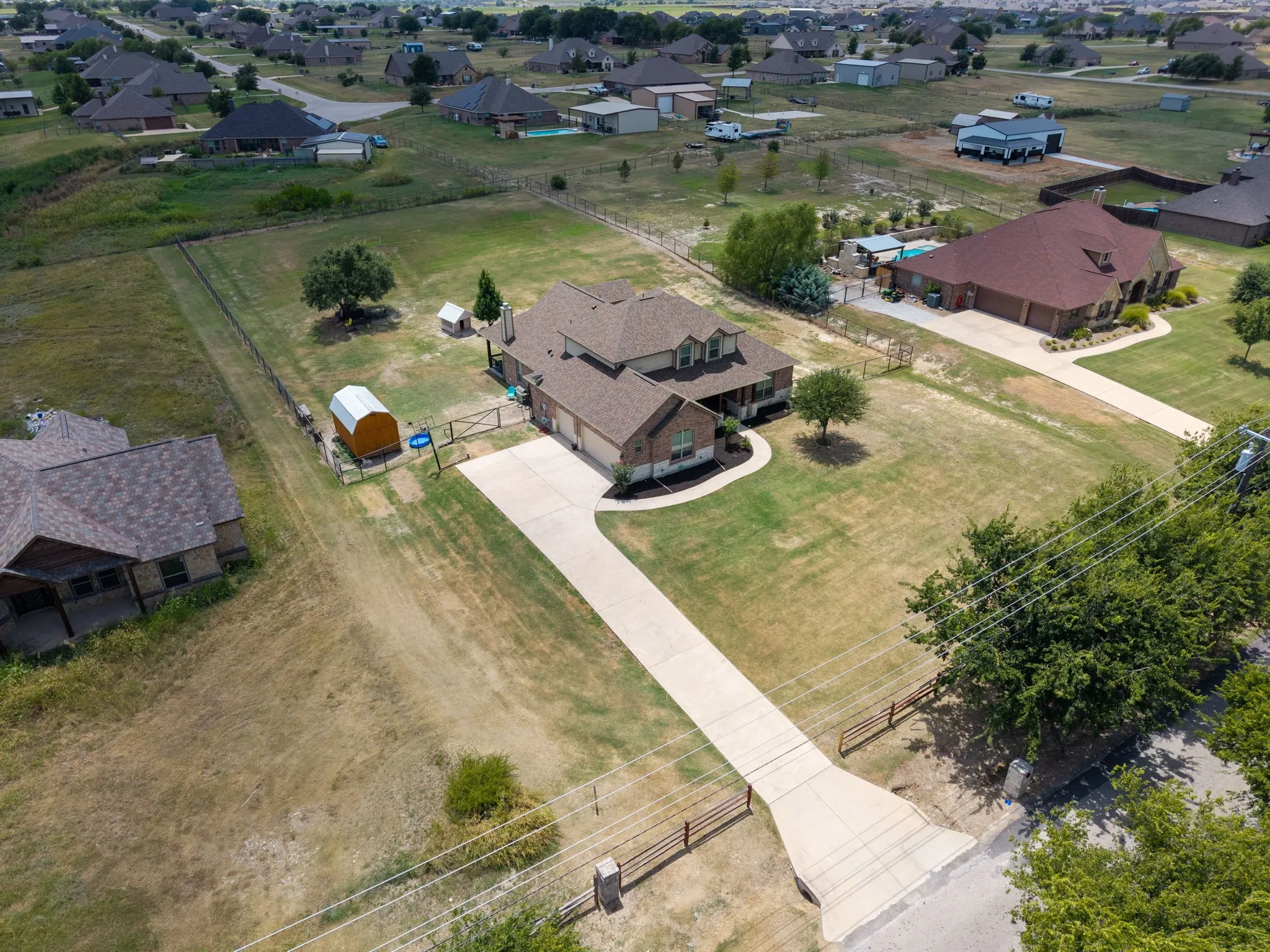 Single Family Residence For Sale in Johnson County , 8909 County Road 915, Godley, Texas 76044, 5 Bedroom, 3 Bathroom, 3 Garage spaces, 3,615 Sqft, built in 2014, Price $629,000, mls#21336131, Real Estate Agent in Godley, Homes For Sale in Johnson county, Homes For Sale in Godley, Realtor in Godley Texas, Real Estate Brokerage Independent Realty Texas, Luminita Cordes Realtor