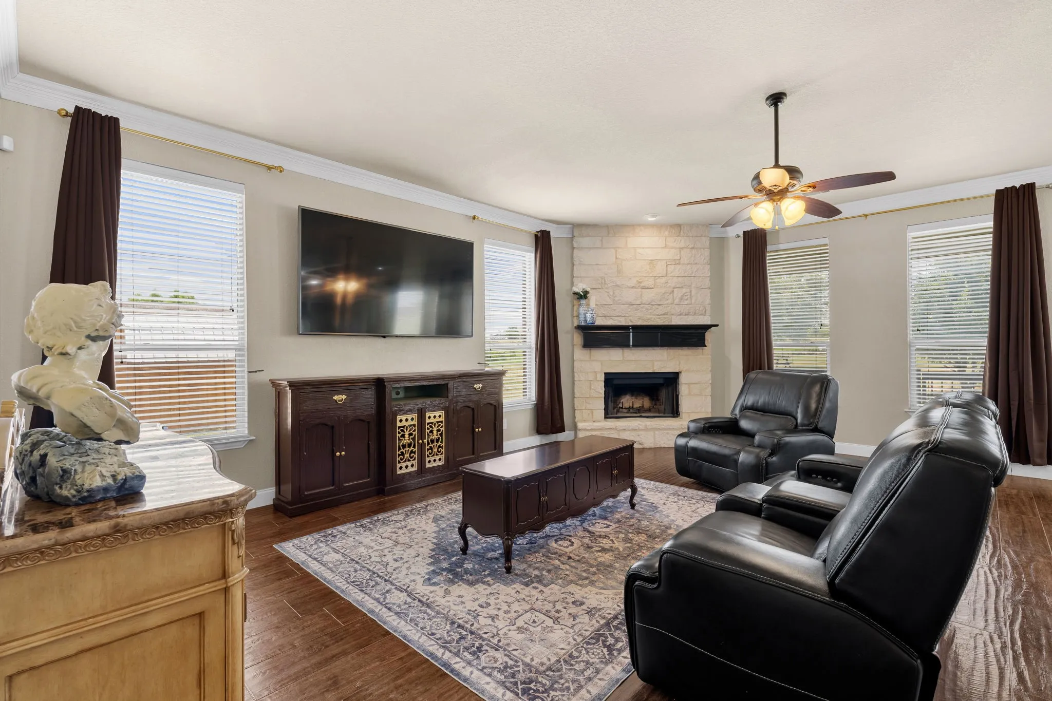 Single Family Residence For Sale in Johnson County , 8909 County Road 915, Godley, Texas 76044, 5 Bedroom, 3 Bathroom, 3 Garage spaces, 3,615 Sqft, built in 2014, Price $629,000, mls#21336131, Real Estate Agent in Godley, Homes For Sale in Johnson county, Homes For Sale in Godley, Realtor in Godley Texas, Real Estate Brokerage Independent Realty Texas, Luminita Cordes Realtor