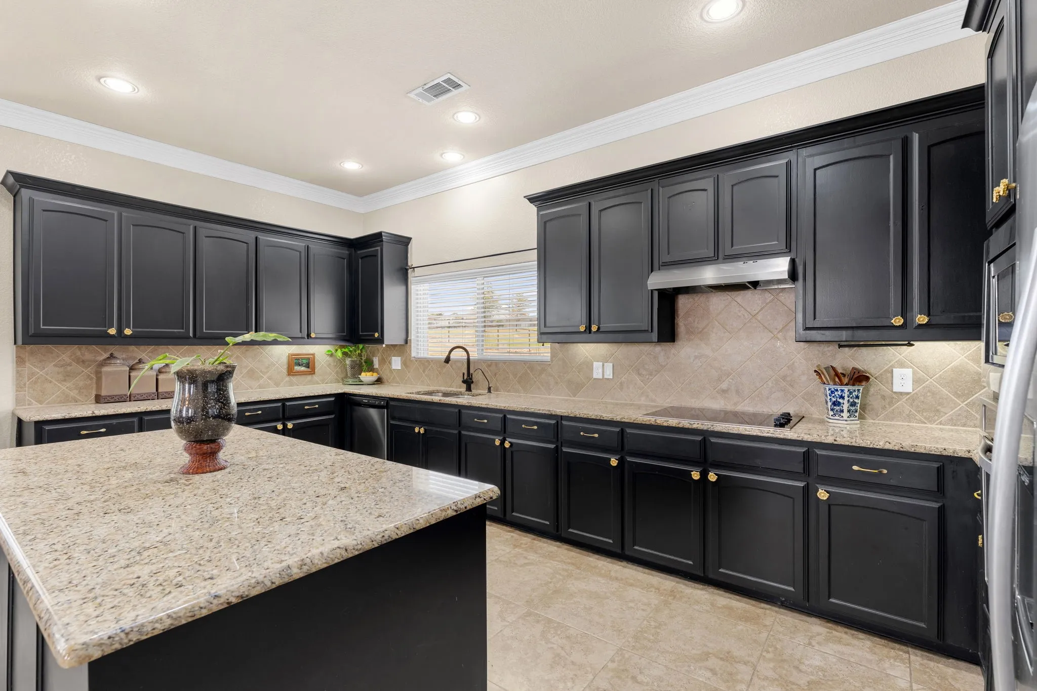 Single Family Residence For Sale in Johnson County , 8909 County Road 915, Godley, Texas 76044, 5 Bedroom, 3 Bathroom, 3 Garage spaces, 3,615 Sqft, built in 2014, Price $629,000, mls#21336131, Real Estate Agent in Godley, Homes For Sale in Johnson county, Homes For Sale in Godley, Realtor in Godley Texas, Real Estate Brokerage Independent Realty Texas, Luminita Cordes Realtor