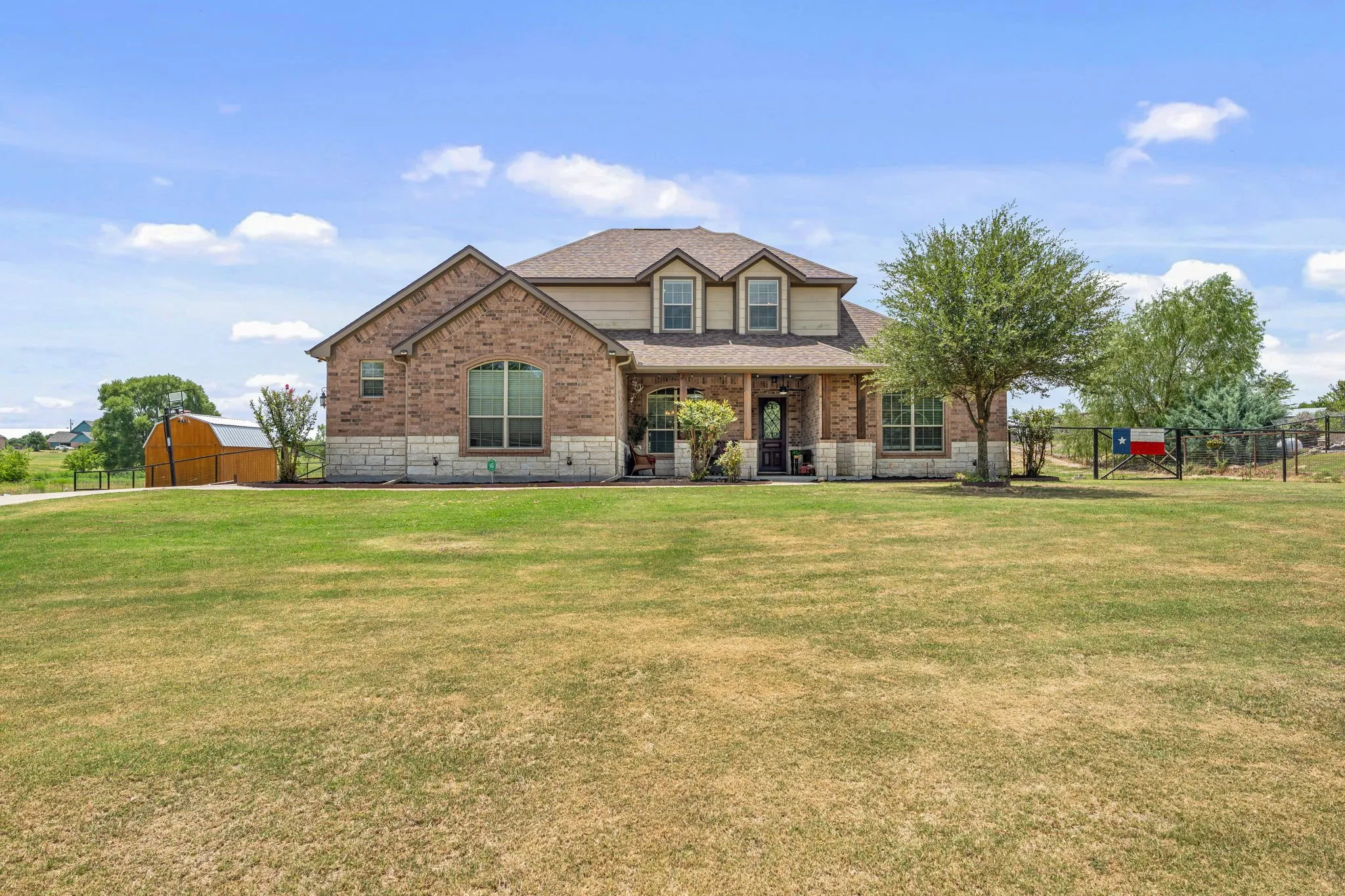 Single Family Residence For Sale in Johnson County , 8909 County Road 915, Godley, Texas 76044, 5 Bedroom, 3 Bathroom, 3 Garage spaces, 3,615 Sqft, built in 2014, Price $629,000, mls#21336131, Real Estate Agent in Godley, Homes For Sale in Johnson county, Homes For Sale in Godley, Realtor in Godley Texas, Real Estate Brokerage Independent Realty Texas, Luminita Cordes Realtor