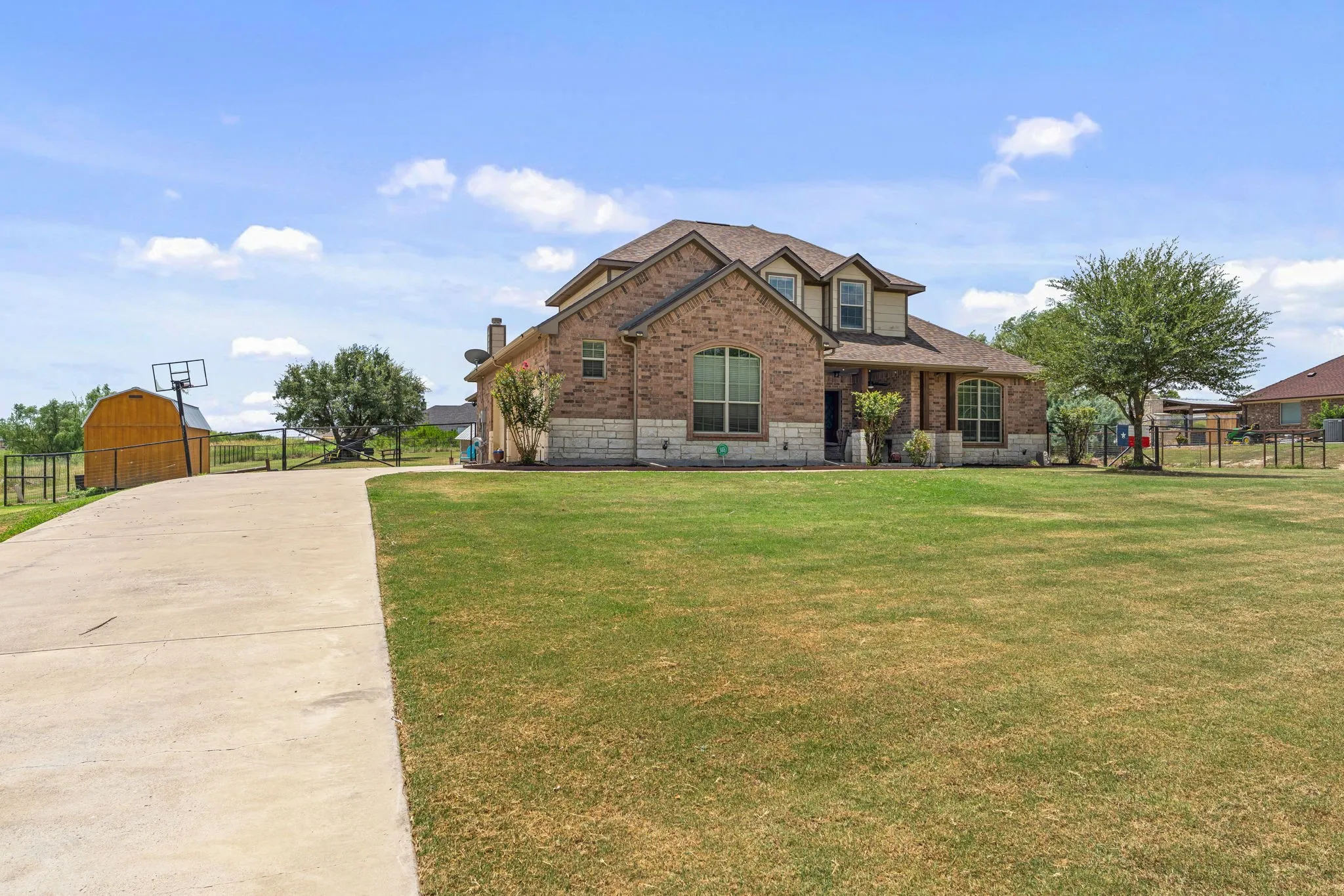 Single Family Residence For Sale in Johnson County , 8909 County Road 915, Godley, Texas 76044, 5 Bedroom, 3 Bathroom, 3 Garage spaces, 3,615 Sqft, built in 2014, Price $629,000, mls#21336131, Real Estate Agent in Godley, Homes For Sale in Johnson county, Homes For Sale in Godley, Realtor in Godley Texas, Real Estate Brokerage Independent Realty Texas, Luminita Cordes Realtor