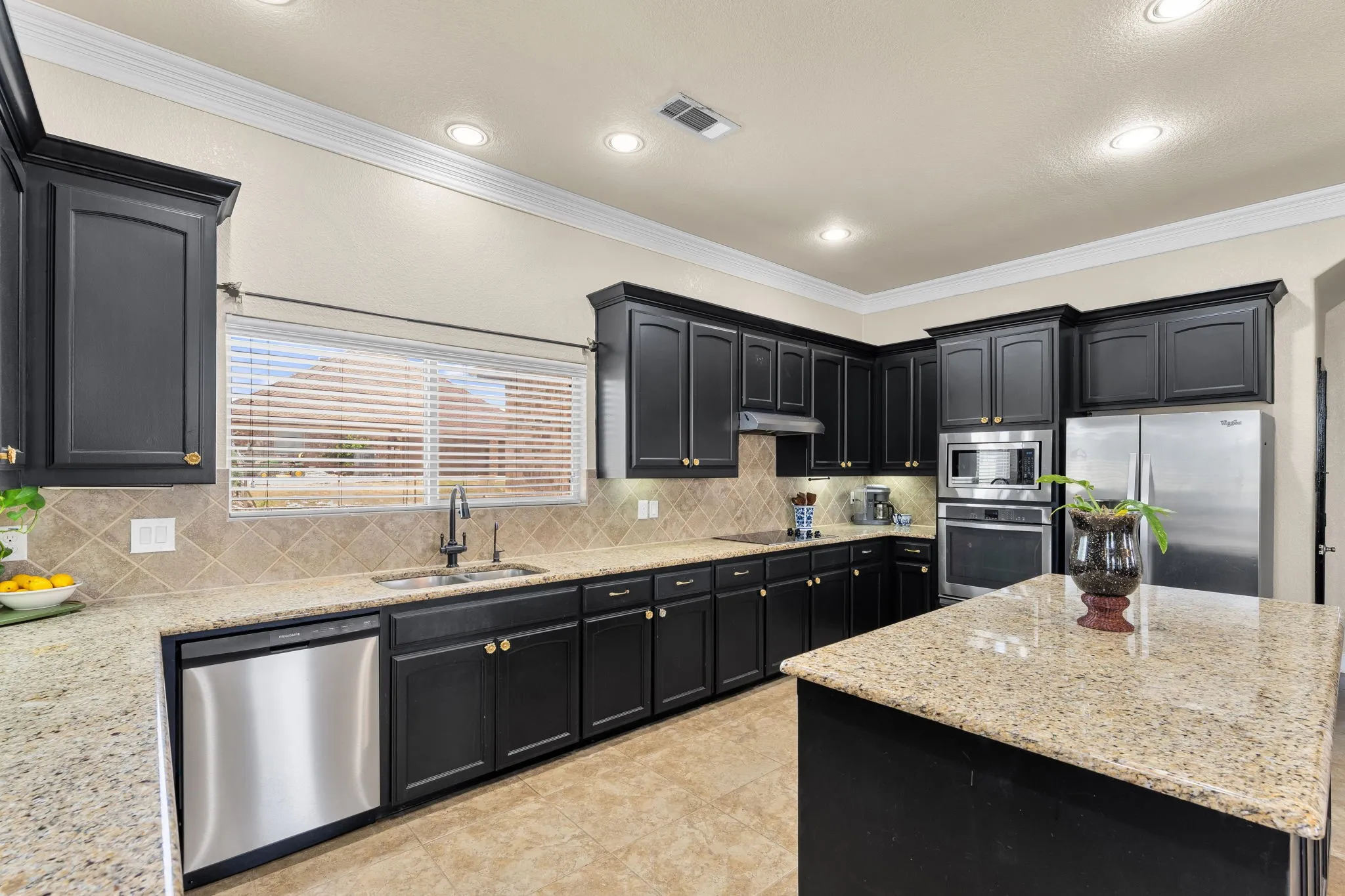 Single Family Residence For Sale in Johnson County , 8909 County Road 915, Godley, Texas 76044, 5 Bedroom, 3 Bathroom, 3 Garage spaces, 3,615 Sqft, built in 2014, Price $629,000, mls#21336131, Real Estate Agent in Godley, Homes For Sale in Johnson county, Homes For Sale in Godley, Realtor in Godley Texas, Real Estate Brokerage Independent Realty Texas, Luminita Cordes Realtor