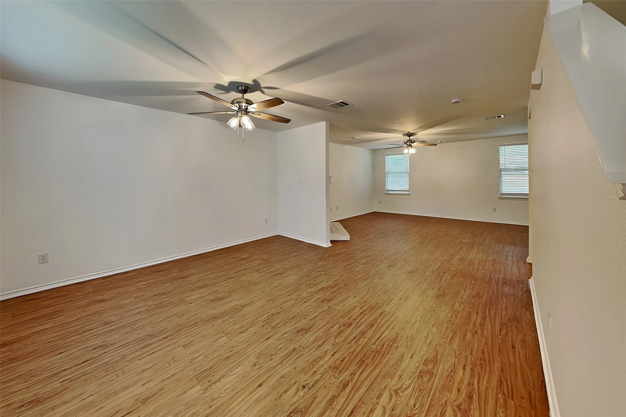 Single Family Residence For Rent in Tarrant County , 12705 Shady Cedar Drive, Fort Worth, Texas 76244, 3 Bedroom, 3 Bathroom, 2 Garage spaces, 2,178 Sqft, built in 2007, mls#21345520, Real Estate Agent in Fort Worth, Homes For Rent in Tarrant county, Homes For Rent in Fort Worth, Realtor in Fort Worth Texas, Real Estate Brokerage Independent Realty Texas, Luminita Cordes Realtor