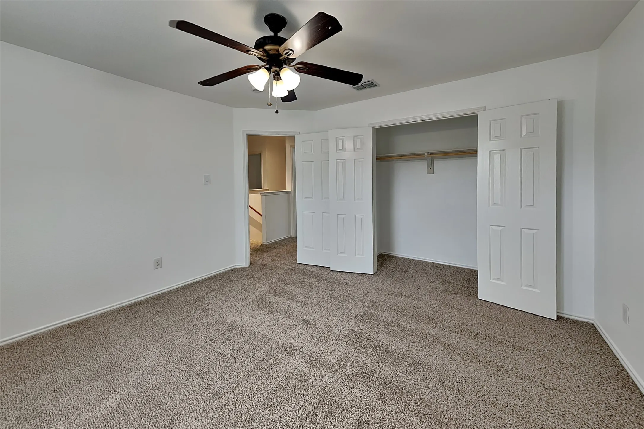 Single Family Residence For Rent in Tarrant County , 12705 Shady Cedar Drive, Fort Worth, Texas 76244, 3 Bedroom, 3 Bathroom, 2 Garage spaces, 2,178 Sqft, built in 2007, mls#21345520, Real Estate Agent in Fort Worth, Homes For Rent in Tarrant county, Homes For Rent in Fort Worth, Realtor in Fort Worth Texas, Real Estate Brokerage Independent Realty Texas, Luminita Cordes Realtor