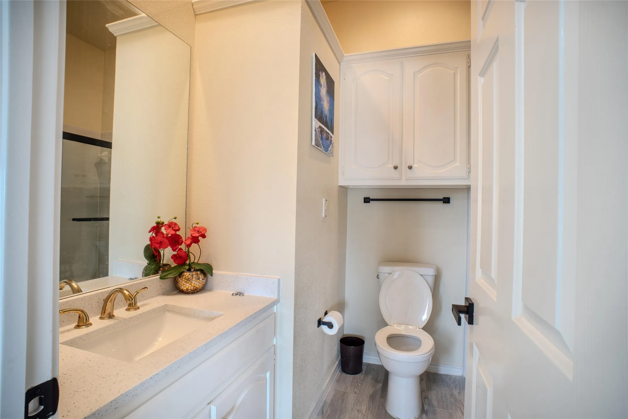 Single Family Residence For Sale in Denton County , 1806 Frosted Hill Drive, Carrollton, Texas 75010, 3 Bedroom, 2 Bathroom, 2 Garage spaces, 1,939 Sqft, built in 1991, mls#21345515, Real Estate Agent in Carrollton, Homes For Sale in Denton county, Homes For Sale in Carrollton, Realtor in Carrollton Texas, Real Estate Brokerage Independent Realty Texas, Luminita Cordes Realtor