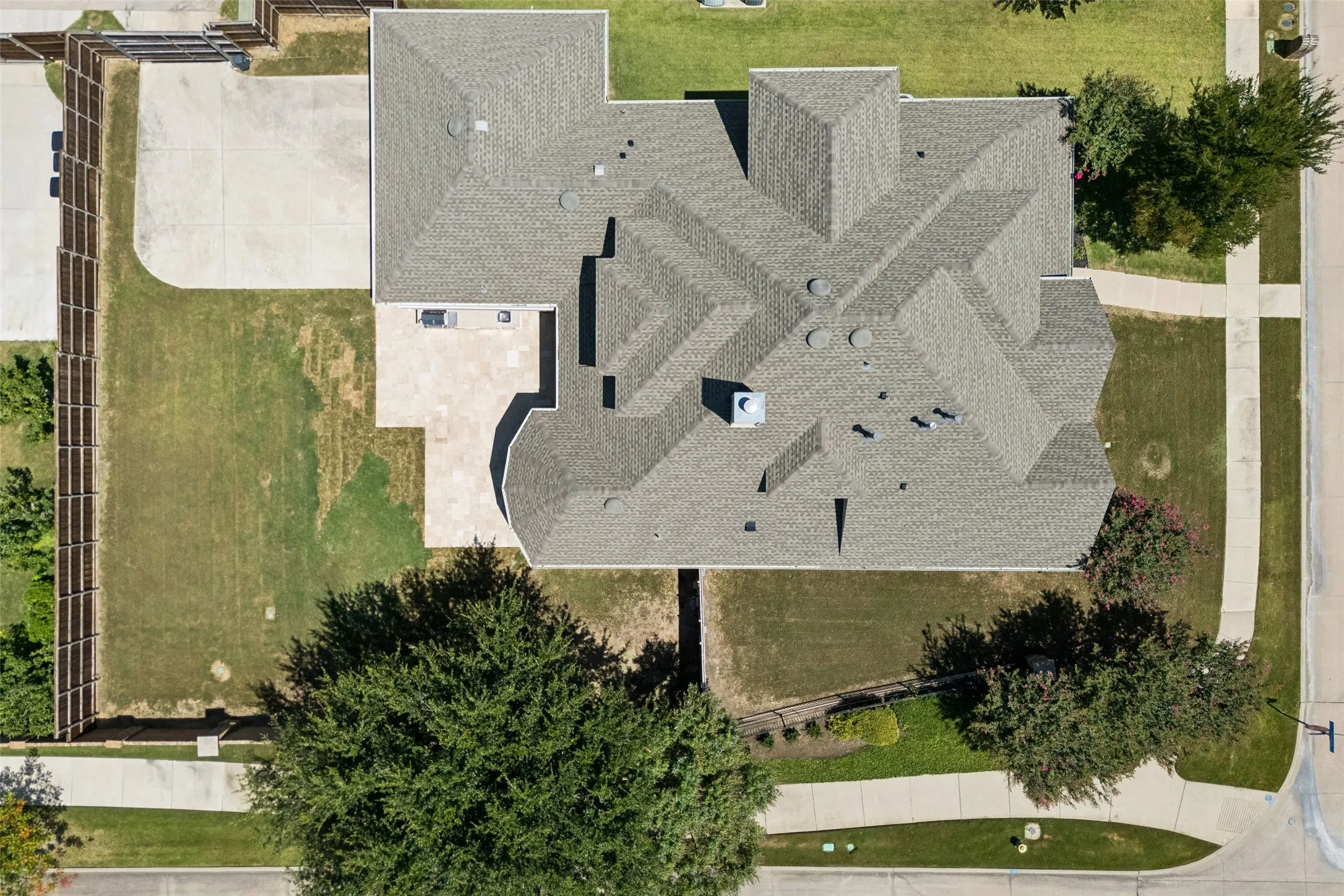 Nice corner lot