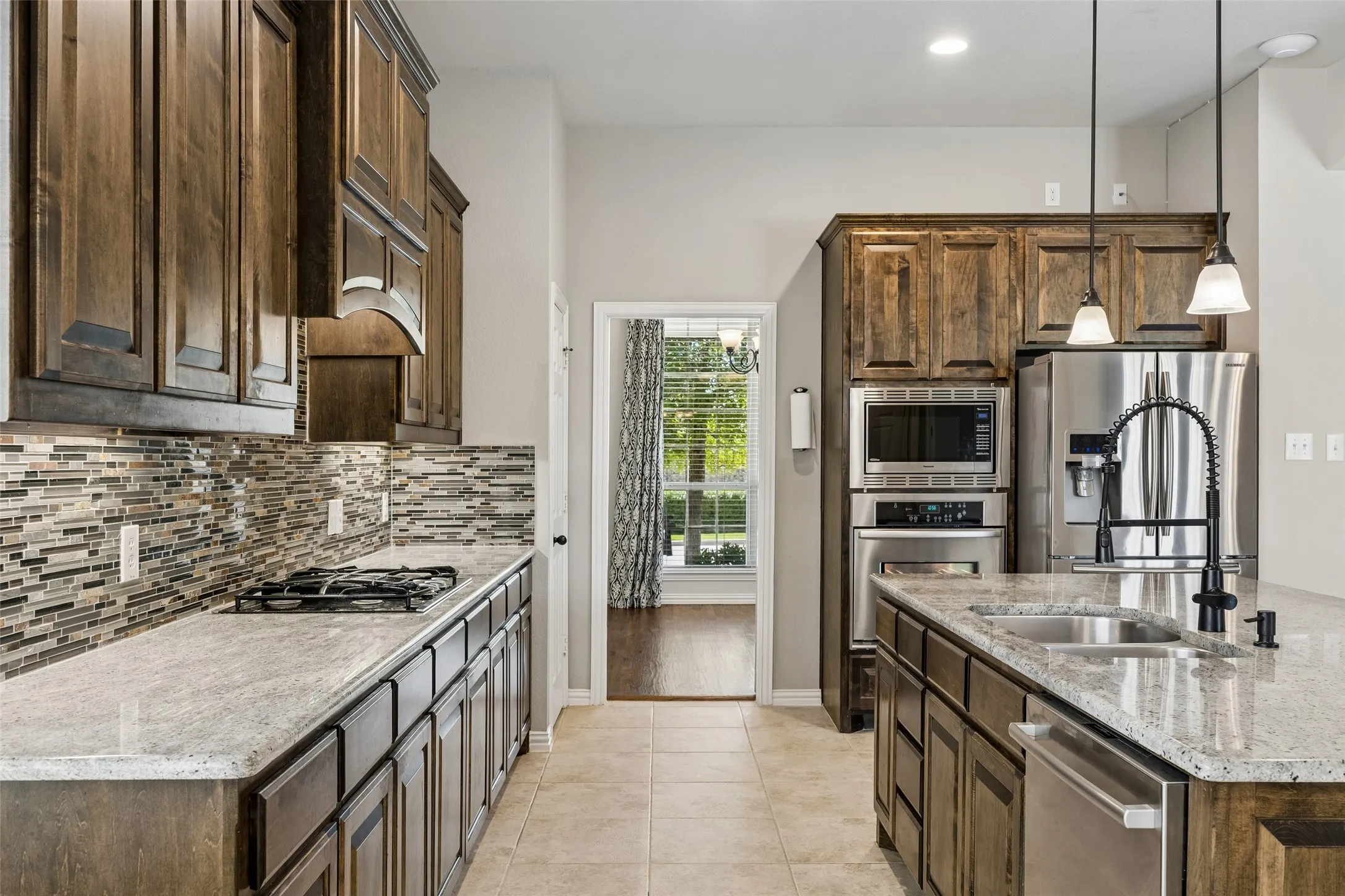 Single Family Residence For Sale in Collin County , 7701 Glenmere Trail, Sachse, Texas 75048, 4 Bedroom, 3 Bathroom, 3 Garage spaces, 3,274 Sqft, built in 2011, mls#21343971, Real Estate Agent in Sachse, Homes For Sale in Collin county, Homes For Sale in Sachse, Realtor in Sachse Texas, Real Estate Brokerage Independent Realty Texas, Luminita Cordes Realtor