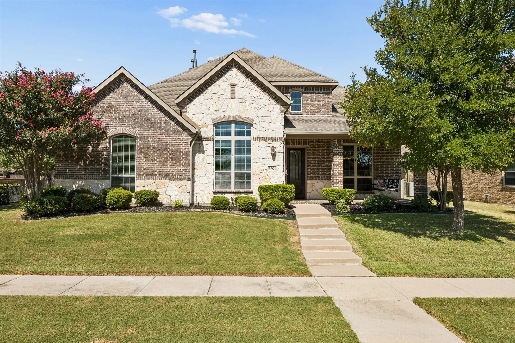 Single Family Residence For Sale in Collin County , 7701 Glenmere Trail, Sachse, Texas 75048, 4 Bedroom, 3 Bathroom, 3 Garage spaces, 3,274 Sqft, built in 2011, mls#21343971, Real Estate Agent in Sachse, Homes For Sale in Collin county, Homes For Sale in Sachse, Realtor in Sachse Texas, Real Estate Brokerage Independent Realty Texas, Luminita Cordes Realtor