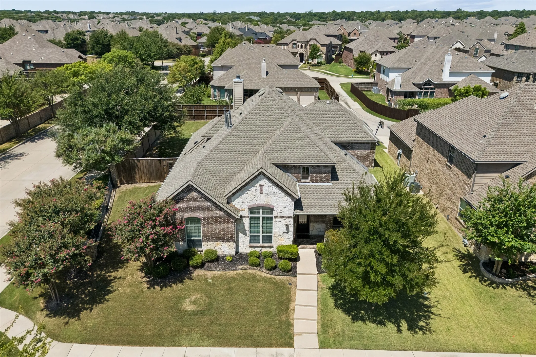Single Family Residence For Sale in Collin County , 7701 Glenmere Trail, Sachse, Texas 75048, 4 Bedroom, 3 Bathroom, 3 Garage spaces, 3,274 Sqft, built in 2011, mls#21343971, Real Estate Agent in Sachse, Homes For Sale in Collin county, Homes For Sale in Sachse, Realtor in Sachse Texas, Real Estate Brokerage Independent Realty Texas, Luminita Cordes Realtor