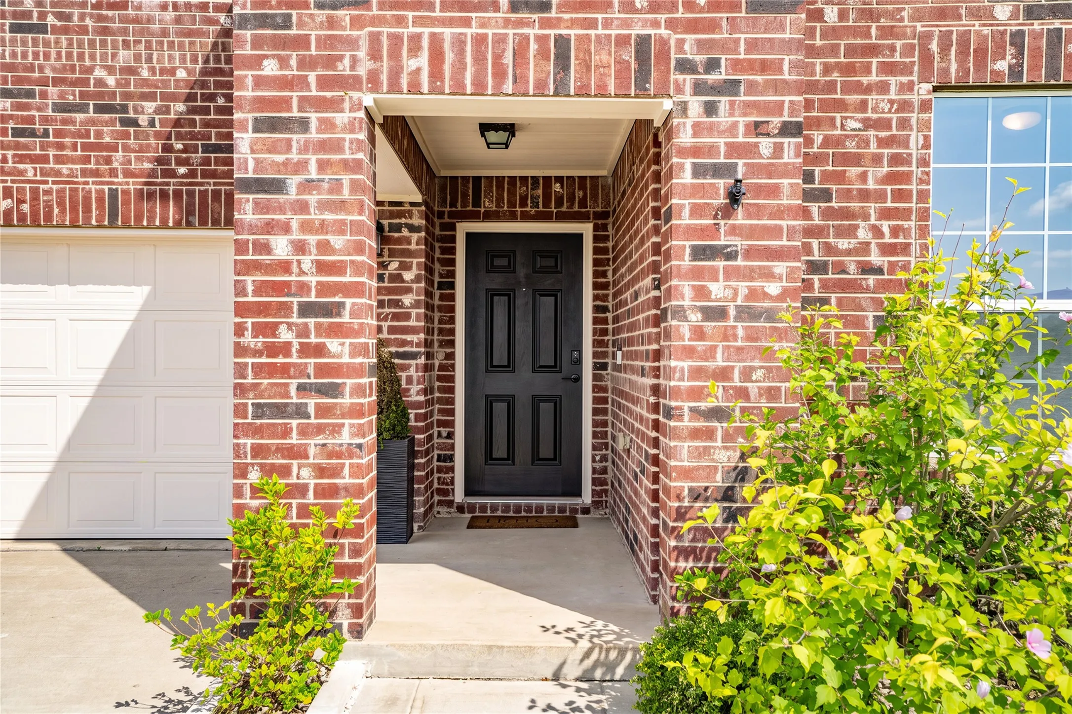 Single Family Residence For Sale in Denton County , 1918 Trace Drive, Aubrey, Texas 76227, 5 Bedroom, 3 Bathroom, 2 Garage spaces, 2,902 Sqft, built in 2018, mls#21345103, Real Estate Agent in Aubrey, Homes For Sale in Denton county, Homes For Sale in Aubrey, Realtor in Aubrey Texas, Real Estate Brokerage Independent Realty Texas, Luminita Cordes Realtor