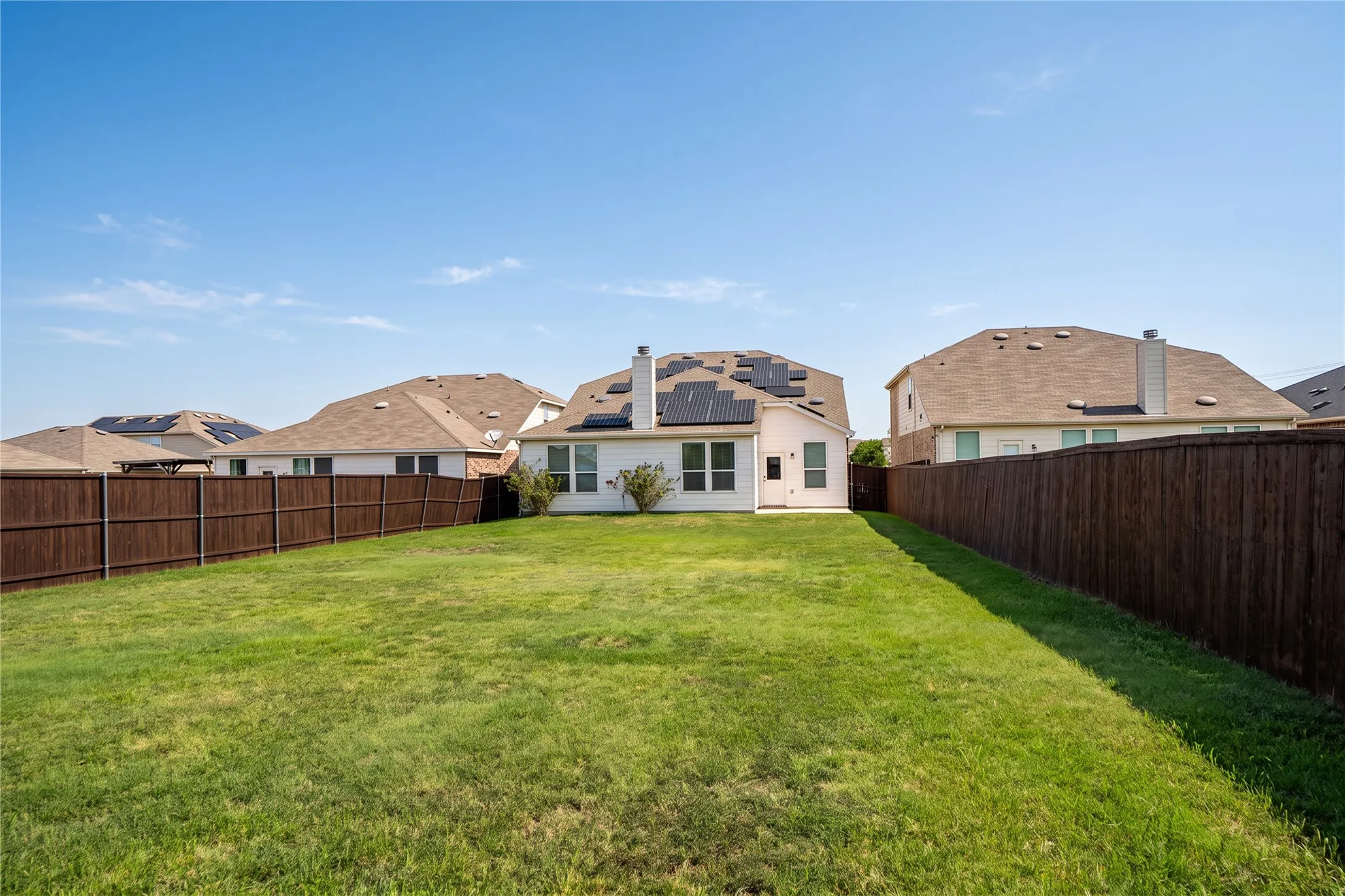 Single Family Residence For Sale in Denton County , 1918 Trace Drive, Aubrey, Texas 76227, 5 Bedroom, 3 Bathroom, 2 Garage spaces, 2,902 Sqft, built in 2018, mls#21345103, Real Estate Agent in Aubrey, Homes For Sale in Denton county, Homes For Sale in Aubrey, Realtor in Aubrey Texas, Real Estate Brokerage Independent Realty Texas, Luminita Cordes Realtor