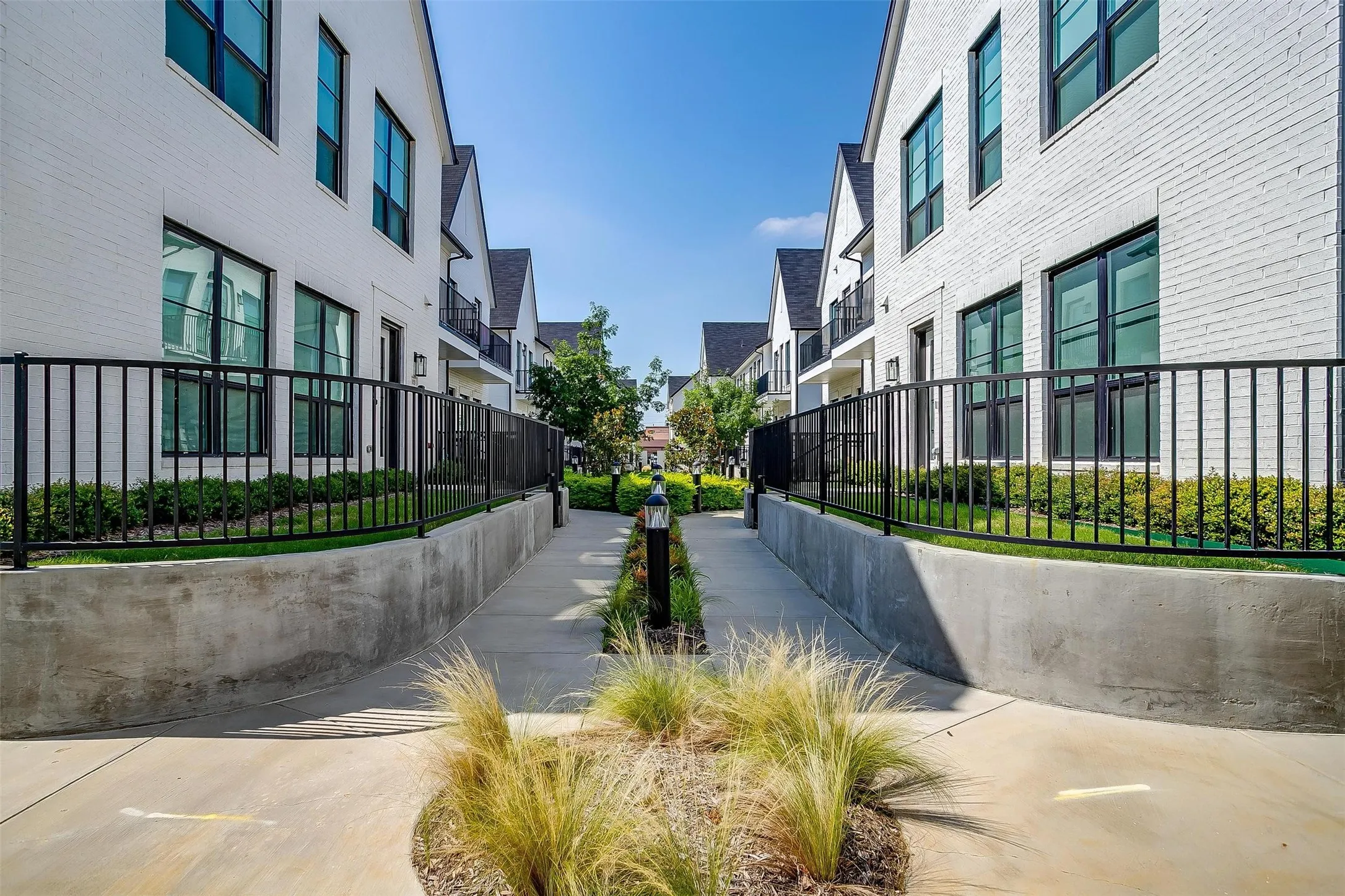 Surrounding community featuring a residential view