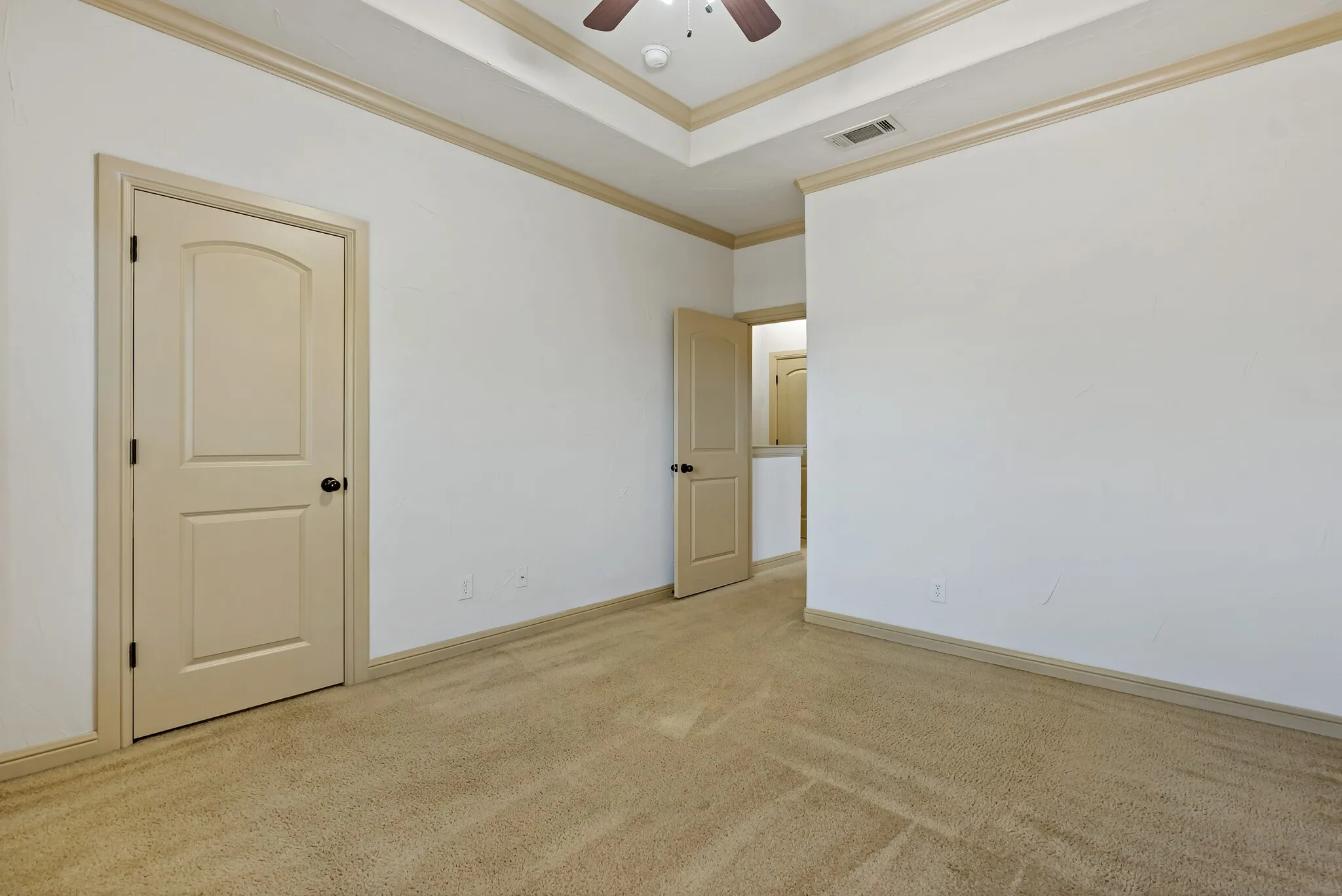 Townhouse For Rent in Denton County , 11118 Marion Road 105, Sanger, Texas 76266, 2 Bedrooms, 2 Bathrooms, Garage spaces, 982 Sqft, built in 2007, Price $1,200, mls#21345544, Real Estate Agent in Sanger, Homes For Rent in Denton county, Homes For Rent in Sanger, Realtor in Sanger Texas, Real Estate Brokerage Independent Realty Texas, Luminita Cordes Realtor