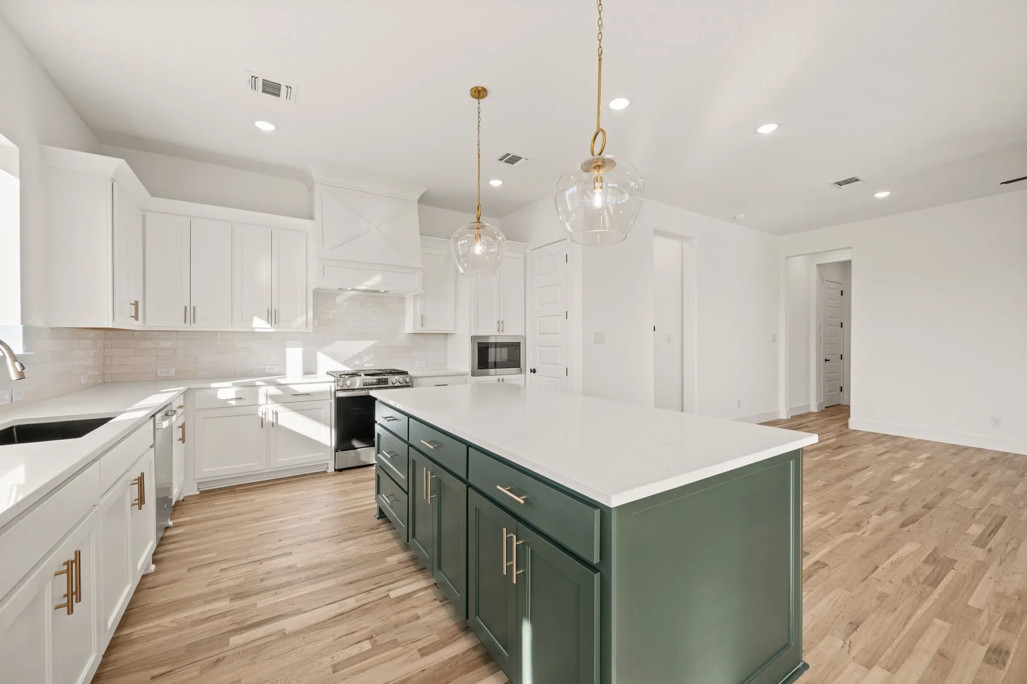 Single Family Residence For Sale in Parker County , 412 Caprock Lane, Reno, Texas 76020, 4 Bedroom, 3 Bathroom, 2 Garage spaces, 2,500 Sqft, built in 2026, mls#21345551, Real Estate Agent in Reno, Homes For Sale in Parker county, Homes For Sale in Reno, Realtor in Reno Texas, Real Estate Brokerage Independent Realty Texas, Luminita Cordes Realtor