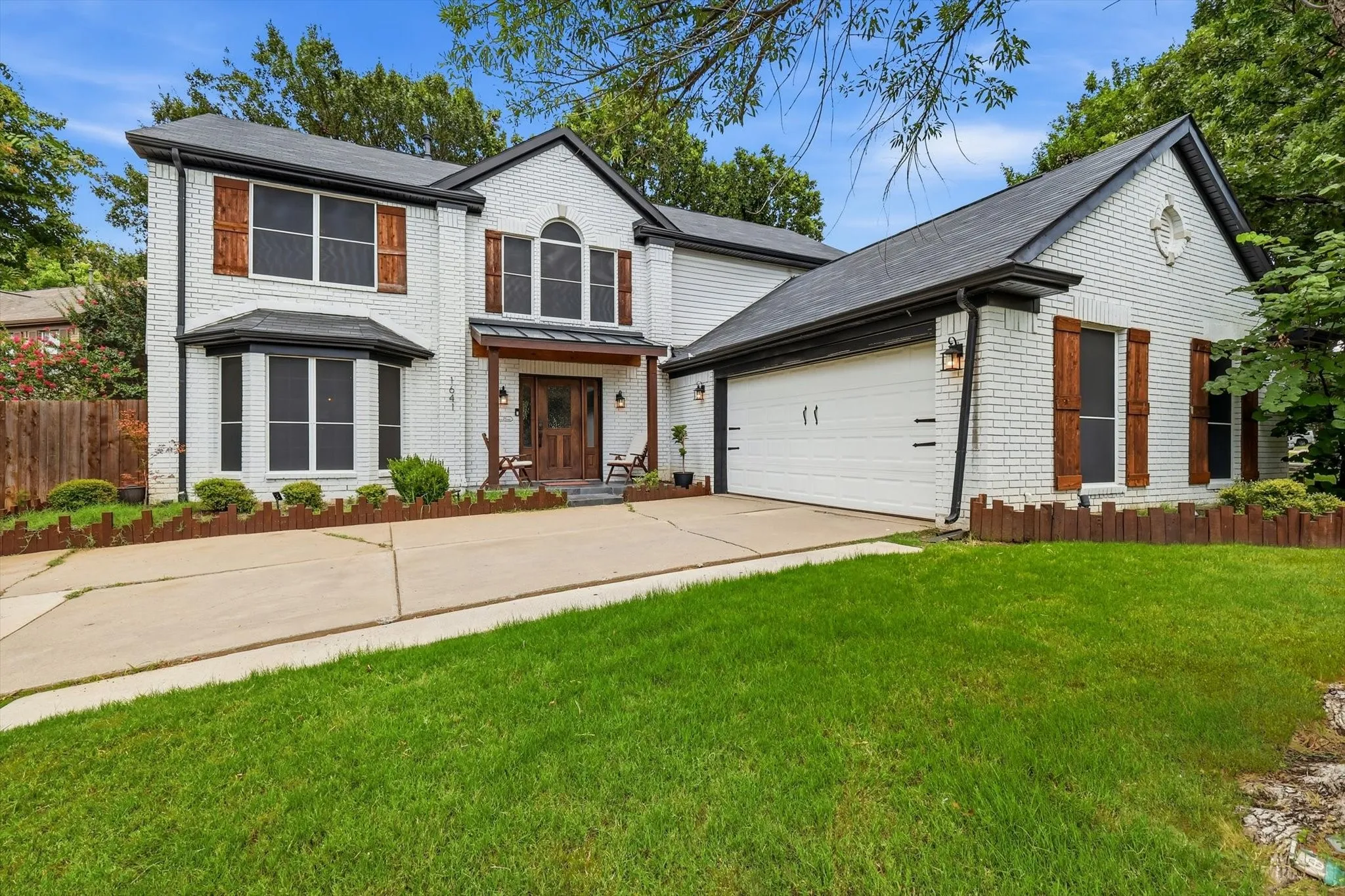 Single Family Residence For Rent in Denton County , 1641 Fuqua Drive, Flower Mound, Texas 75028, 4 Bedroom, 3 Bathroom, 2 Garage spaces, 2,546 Sqft, built in 1989, mls#21345548, Real Estate Agent in Flower Mound, Homes For Rent in Denton county, Homes For Rent in Flower Mound, Realtor in Flower Mound Texas, Real Estate Brokerage Independent Realty Texas, Luminita Cordes Realtor