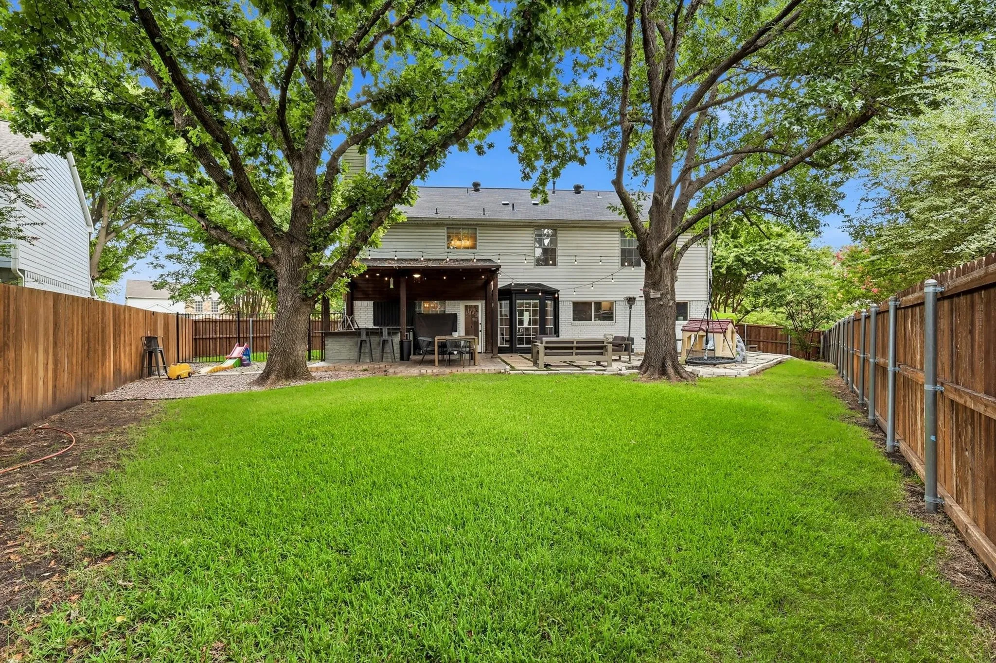 Single Family Residence For Rent in Denton County , 1641 Fuqua Drive, Flower Mound, Texas 75028, 4 Bedroom, 3 Bathroom, 2 Garage spaces, 2,546 Sqft, built in 1989, mls#21345548, Real Estate Agent in Flower Mound, Homes For Rent in Denton county, Homes For Rent in Flower Mound, Realtor in Flower Mound Texas, Real Estate Brokerage Independent Realty Texas, Luminita Cordes Realtor