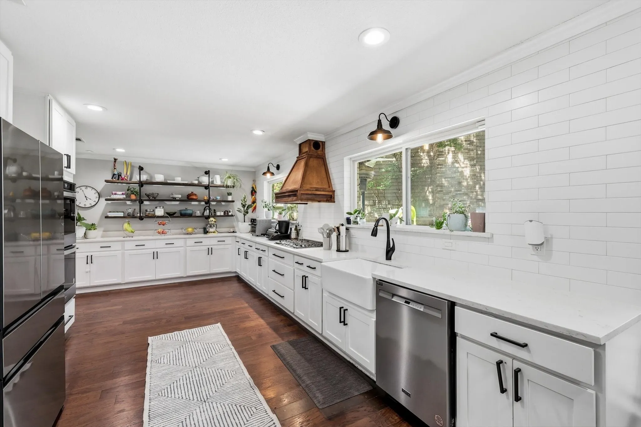 Single Family Residence For Rent in Denton County , 1641 Fuqua Drive, Flower Mound, Texas 75028, 4 Bedroom, 3 Bathroom, 2 Garage spaces, 2,546 Sqft, built in 1989, mls#21345548, Real Estate Agent in Flower Mound, Homes For Rent in Denton county, Homes For Rent in Flower Mound, Realtor in Flower Mound Texas, Real Estate Brokerage Independent Realty Texas, Luminita Cordes Realtor