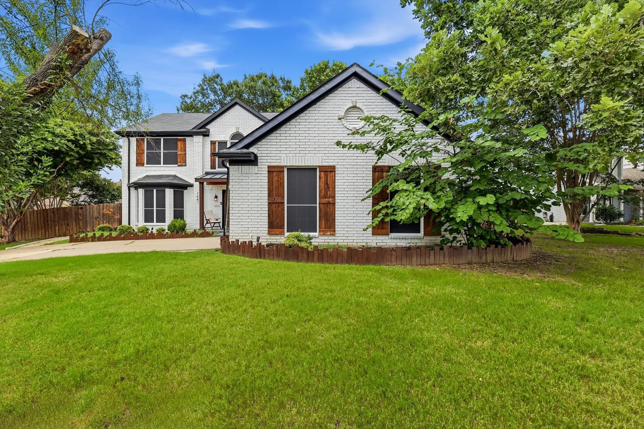 Single Family Residence For Rent in Denton County , 1641 Fuqua Drive, Flower Mound, Texas 75028, 4 Bedroom, 3 Bathroom, 2 Garage spaces, 2,546 Sqft, built in 1989, mls#21345548, Real Estate Agent in Flower Mound, Homes For Rent in Denton county, Homes For Rent in Flower Mound, Realtor in Flower Mound Texas, Real Estate Brokerage Independent Realty Texas, Luminita Cordes Realtor