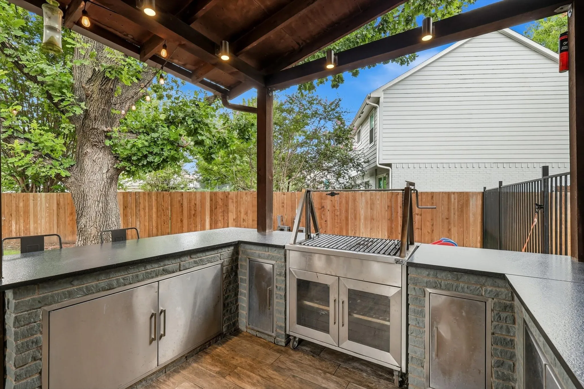 Outdoor Kitchen