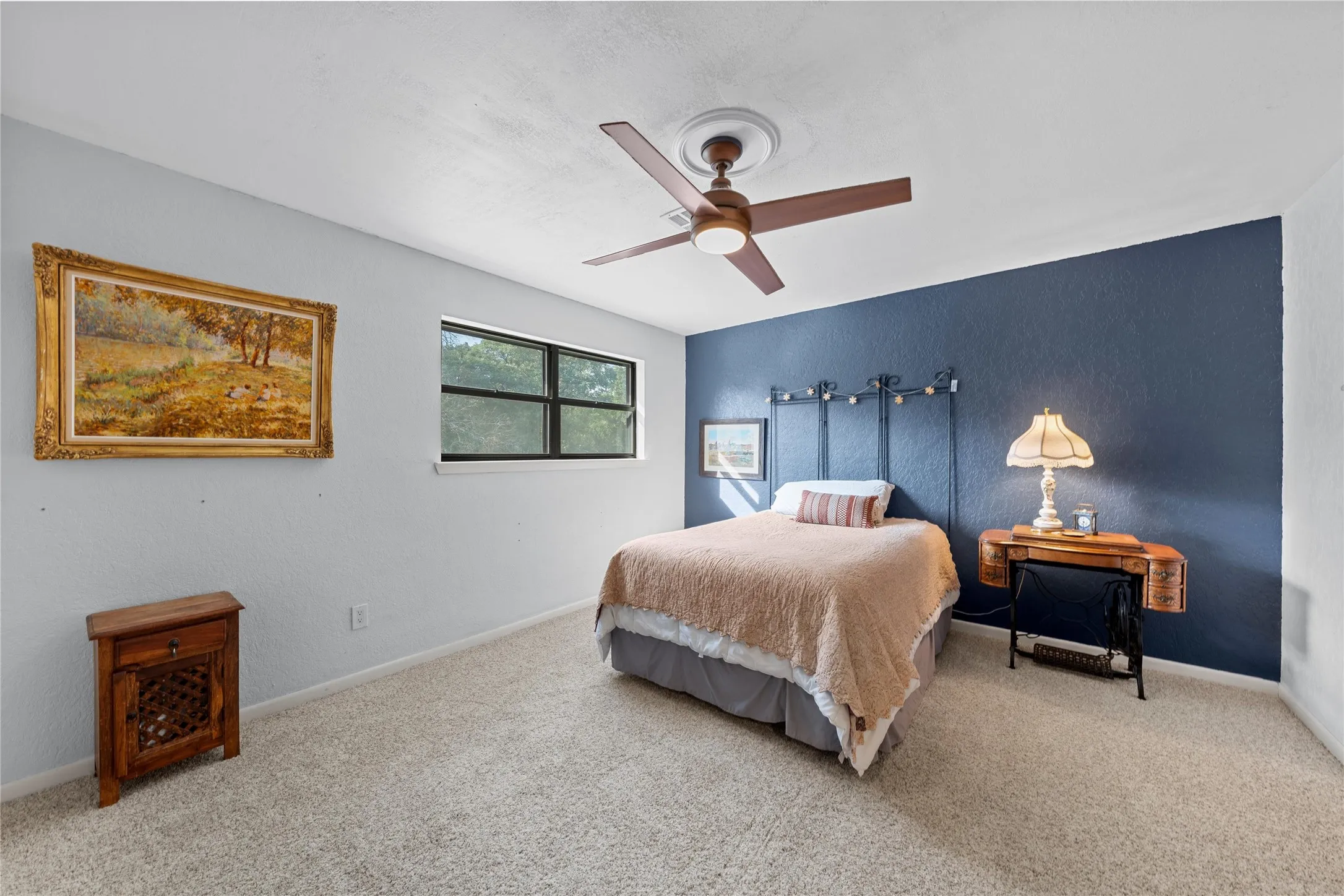 Single Family Residence For Sale in Mc Lennan County , 10023 Ramblewood Drive, Woodway, Texas 76712, 4 Bedroom, 3 Bathroom, 2 Garage spaces, 2,720 Sqft, built in 1979, mls#21303728, Real Estate Agent in Woodway, Homes For Sale in Mc Lennan county, Homes For Sale in Woodway, Realtor in Woodway Texas, Real Estate Brokerage Independent Realty Texas, Luminita Cordes Realtor
