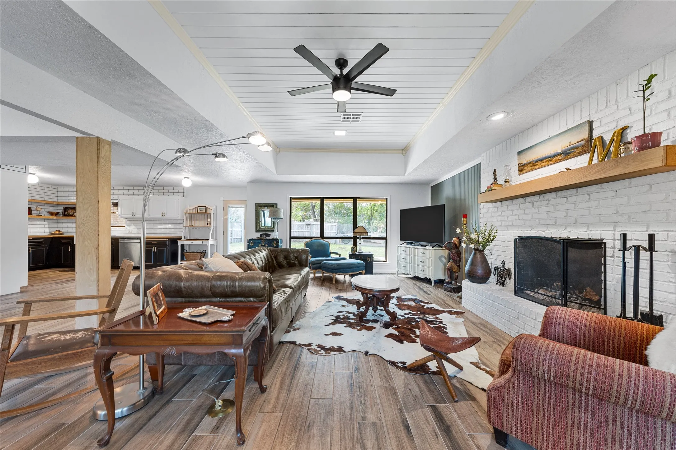 Single Family Residence For Sale in Mc Lennan County , 10023 Ramblewood Drive, Woodway, Texas 76712, 4 Bedroom, 3 Bathroom, 2 Garage spaces, 2,720 Sqft, built in 1979, mls#21303728, Real Estate Agent in Woodway, Homes For Sale in Mc Lennan county, Homes For Sale in Woodway, Realtor in Woodway Texas, Real Estate Brokerage Independent Realty Texas, Luminita Cordes Realtor