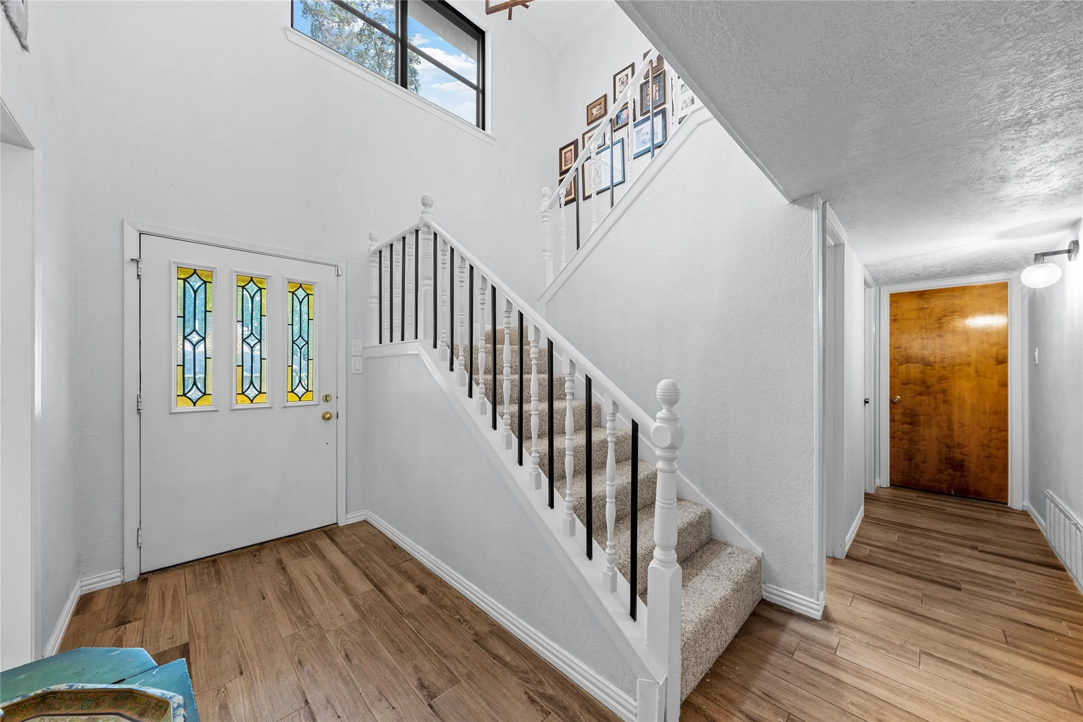 Single Family Residence For Sale in Mc Lennan County , 10023 Ramblewood Drive, Woodway, Texas 76712, 4 Bedroom, 3 Bathroom, 2 Garage spaces, 2,720 Sqft, built in 1979, mls#21303728, Real Estate Agent in Woodway, Homes For Sale in Mc Lennan county, Homes For Sale in Woodway, Realtor in Woodway Texas, Real Estate Brokerage Independent Realty Texas, Luminita Cordes Realtor