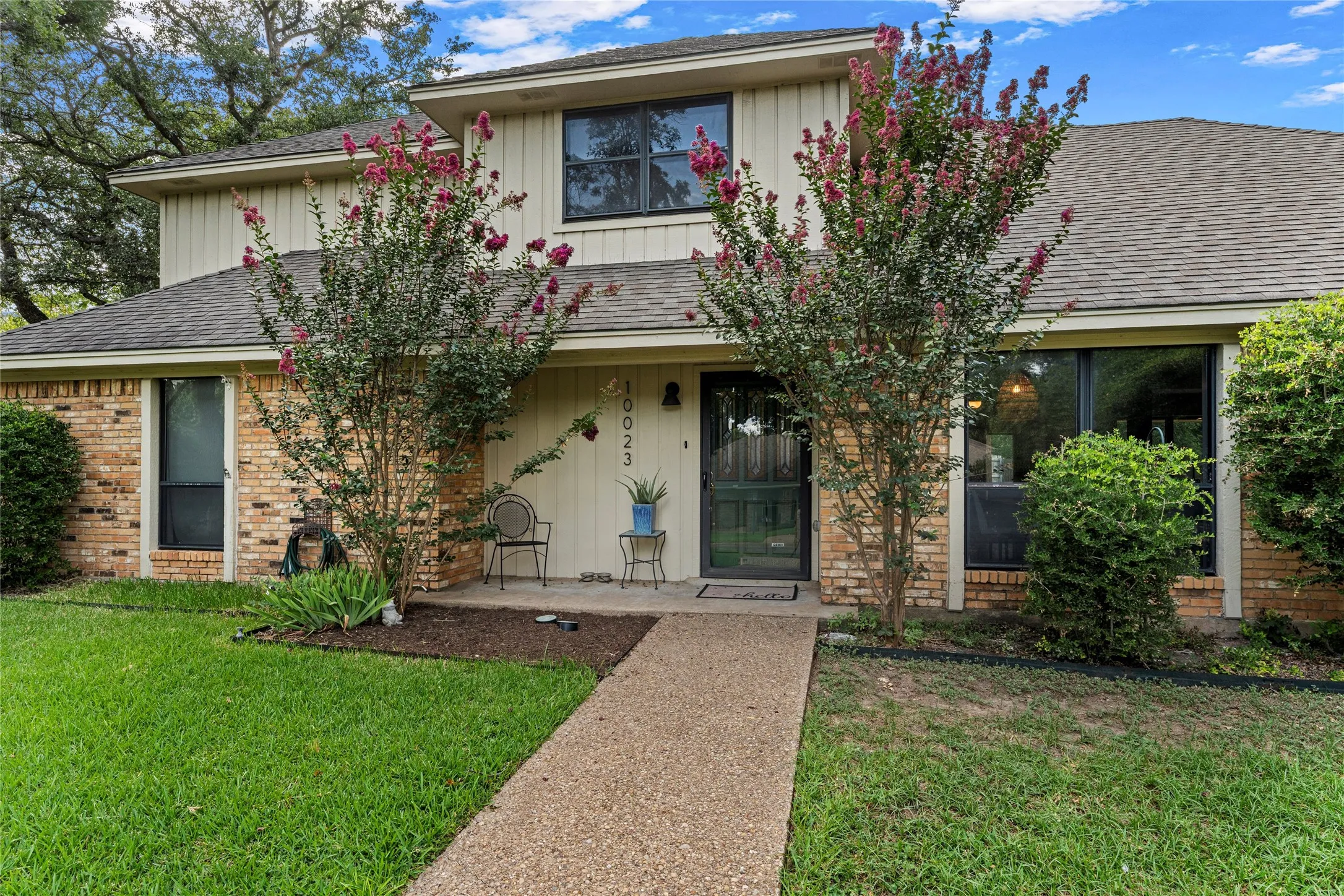 Single Family Residence For Sale in Mc Lennan County , 10023 Ramblewood Drive, Woodway, Texas 76712, 4 Bedroom, 3 Bathroom, 2 Garage spaces, 2,720 Sqft, built in 1979, mls#21303728, Real Estate Agent in Woodway, Homes For Sale in Mc Lennan county, Homes For Sale in Woodway, Realtor in Woodway Texas, Real Estate Brokerage Independent Realty Texas, Luminita Cordes Realtor