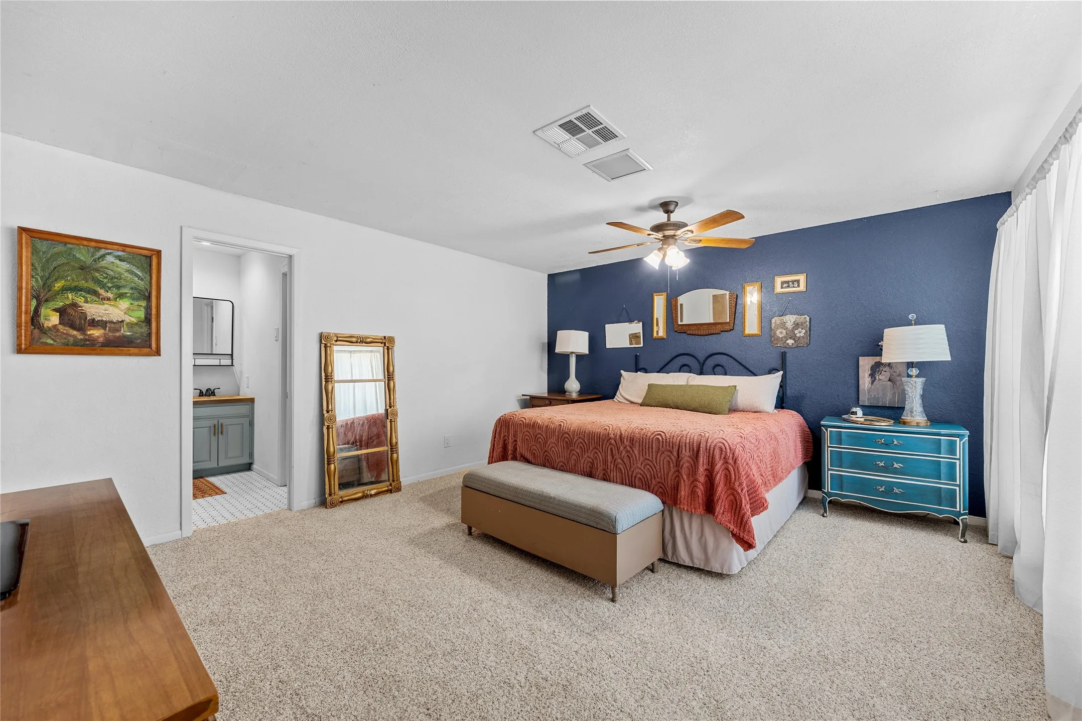 Single Family Residence For Sale in Mc Lennan County , 10023 Ramblewood Drive, Woodway, Texas 76712, 4 Bedroom, 3 Bathroom, 2 Garage spaces, 2,720 Sqft, built in 1979, mls#21303728, Real Estate Agent in Woodway, Homes For Sale in Mc Lennan county, Homes For Sale in Woodway, Realtor in Woodway Texas, Real Estate Brokerage Independent Realty Texas, Luminita Cordes Realtor