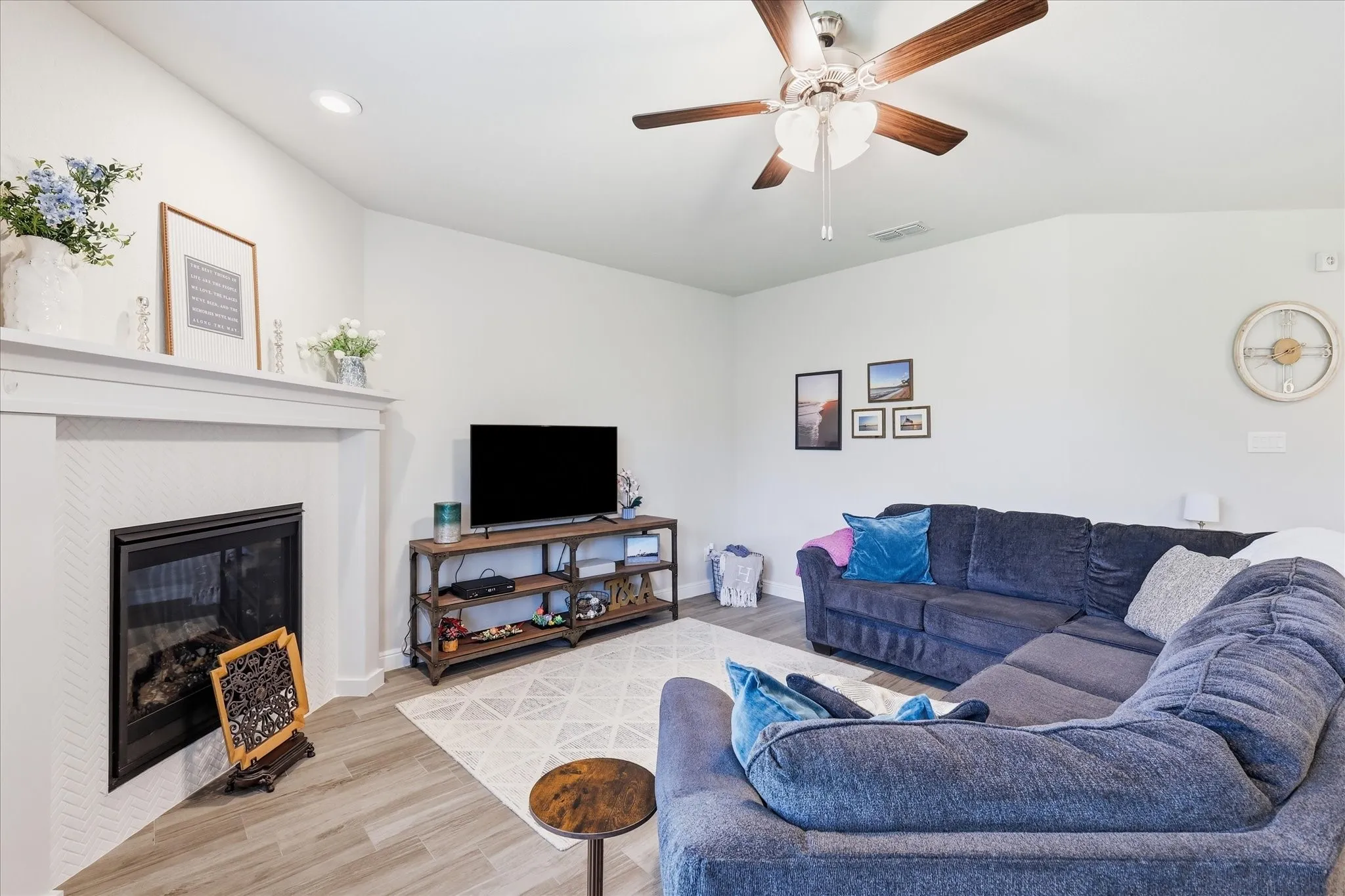 Single Family Residence For Sale in Denton County , 2417 Tattler Trail, Argyle, Texas 76226, 4 Bedroom, 2 Bathroom, Garage spaces, 1,872 Sqft, built in 2021, mls#21344367, Real Estate Agent in Argyle, Homes For Sale in Denton county, Homes For Sale in Argyle, Realtor in Argyle Texas, Real Estate Brokerage Independent Realty Texas, Luminita Cordes Realtor