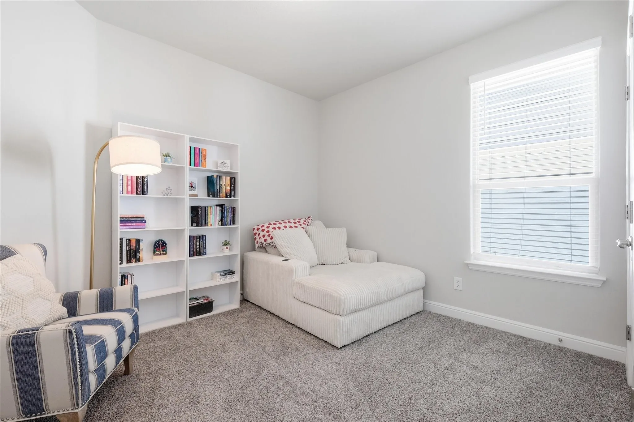 Single Family Residence For Sale in Denton County , 2417 Tattler Trail, Argyle, Texas 76226, 4 Bedroom, 2 Bathroom, Garage spaces, 1,872 Sqft, built in 2021, mls#21344367, Real Estate Agent in Argyle, Homes For Sale in Denton county, Homes For Sale in Argyle, Realtor in Argyle Texas, Real Estate Brokerage Independent Realty Texas, Luminita Cordes Realtor
