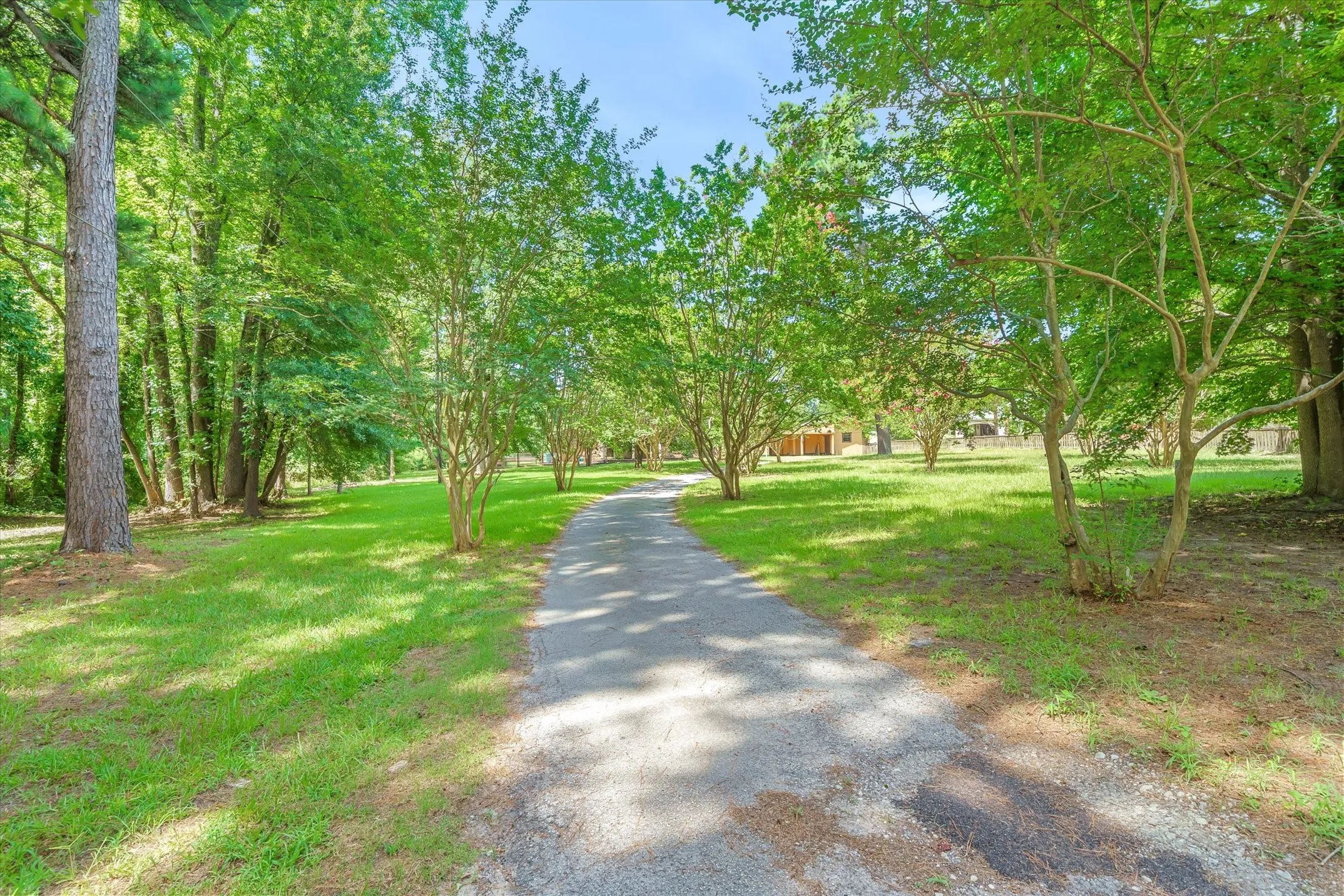 Single Family Residence For Sale in Van Zandt County , 22179 St. Hwy 64, Canton, Texas 75103, 3 Bedroom, 2 Bathroom, Garage spaces, 1,890 Sqft, built in 1990, mls#21344744, Real Estate Agent in Canton, Homes For Sale in Van Zandt county, Homes For Sale in Canton, Realtor in Canton Texas, Real Estate Brokerage Independent Realty Texas, Luminita Cordes Realtor